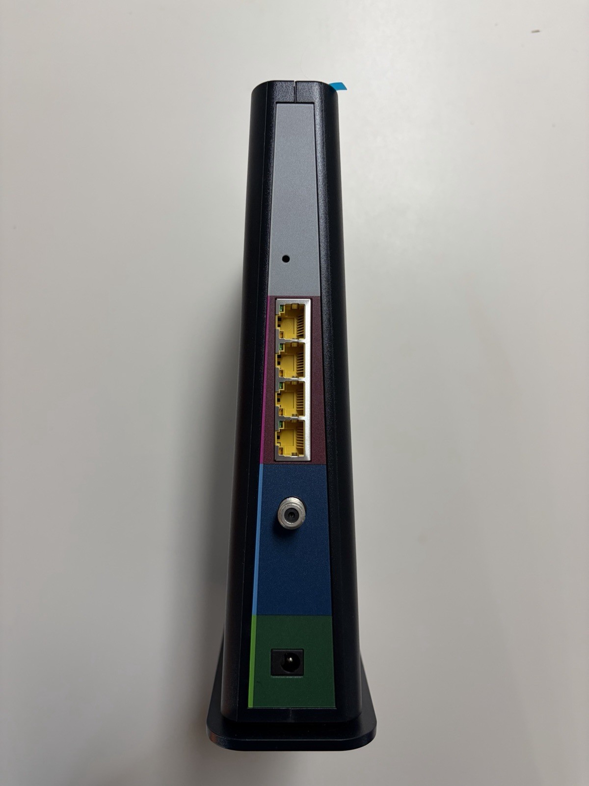 ARRIS SURFboard SBG8300 DOCSIS 3.1 Cable Modem WiFi Router 4-Port 4Gbps