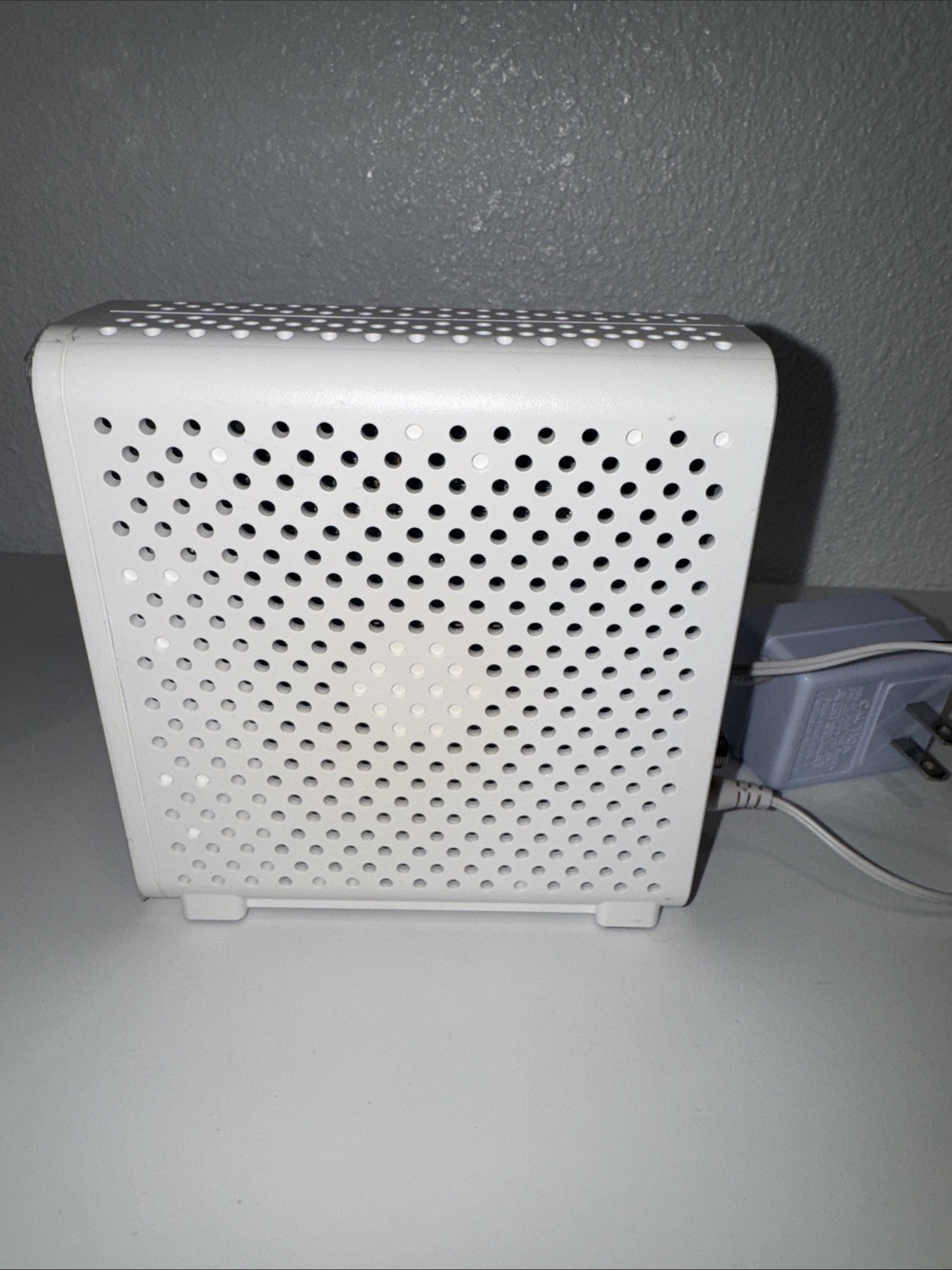 SURFboard SB6183 DOCSIS 3.0 Cable Modem Max Speed 686 Mbps