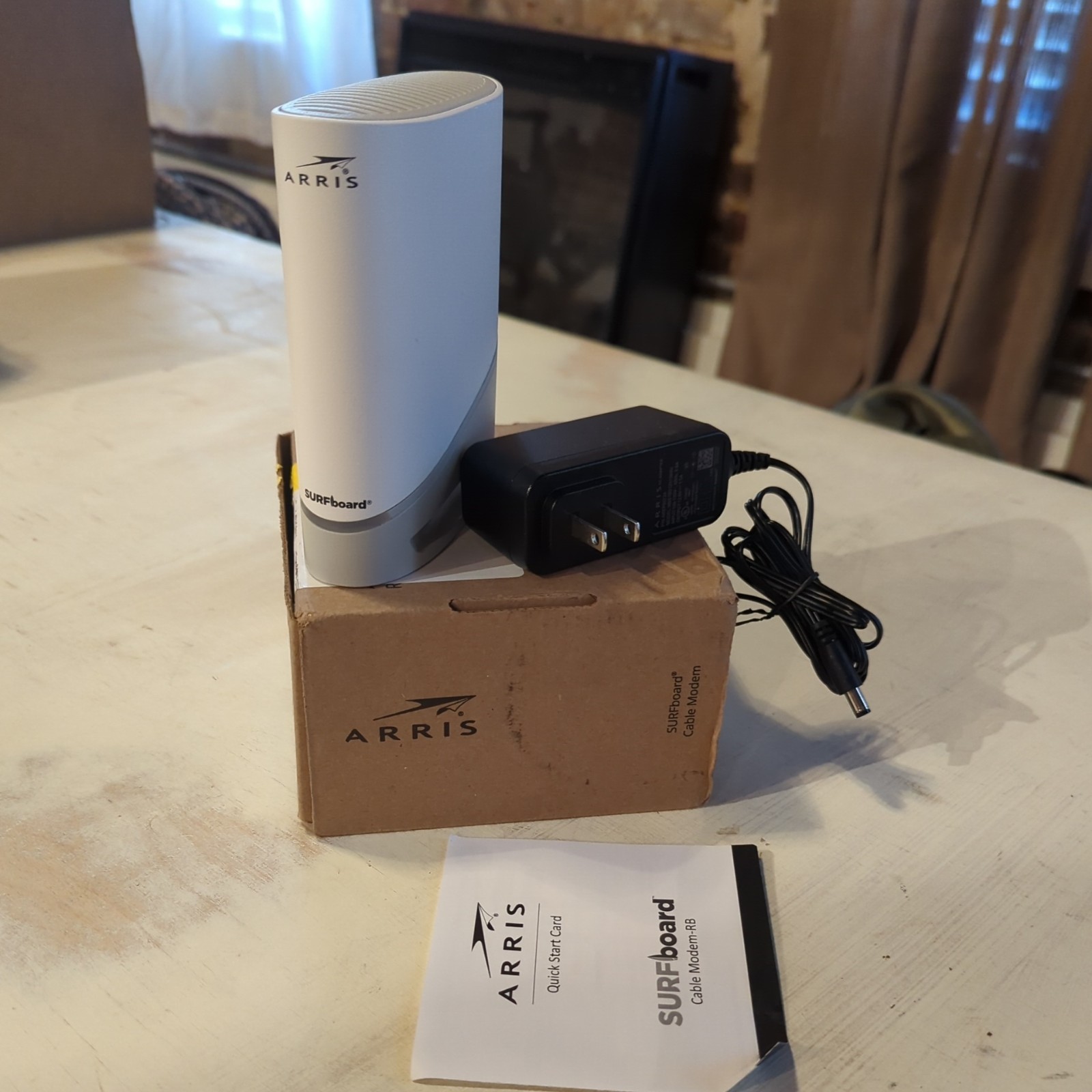 ARRIS S33 v3 SURFboard DOCSIS 3.1 Multi-Gigabit Cable Modem 2.5 Gbps Used
