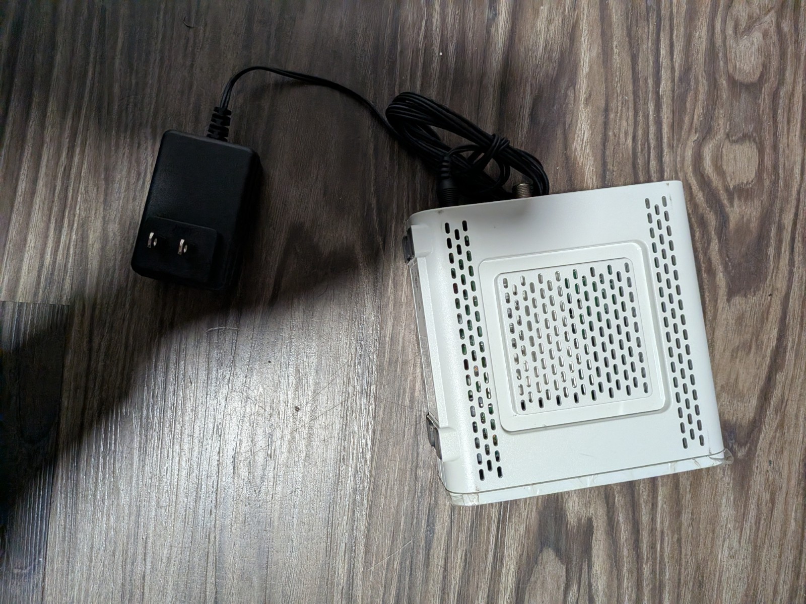 ARRIS SURFboard SB6141 Cable Modem