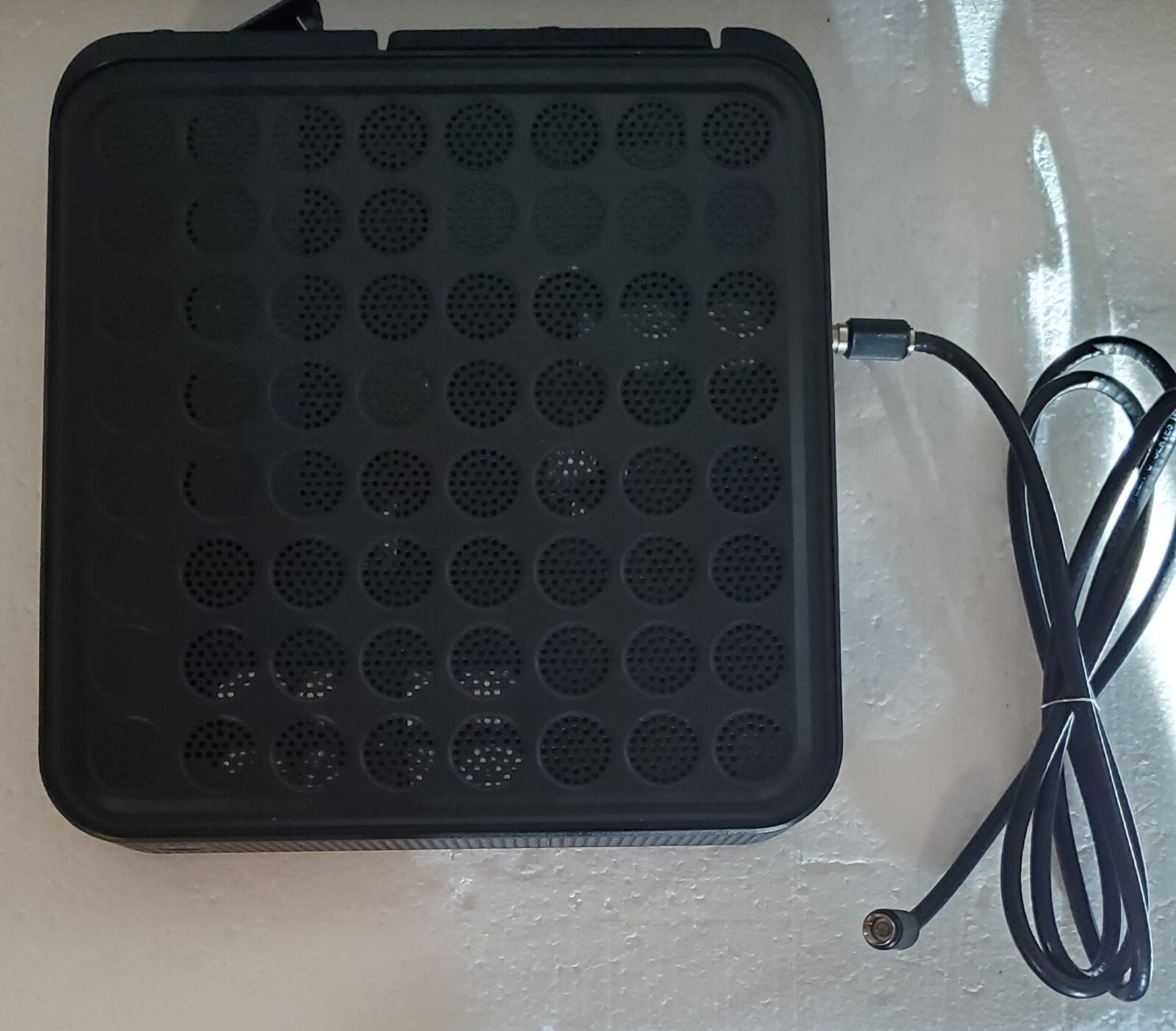 Ubee | DVW32CB | Advanced Wireless Voice Gateway Modem & Router with power cord