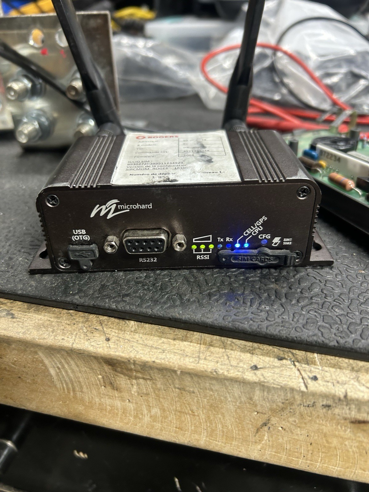 IPn4Gii 4G LTE Dual SIM Dual Ethernet Serial USB Gateway POE Microhard