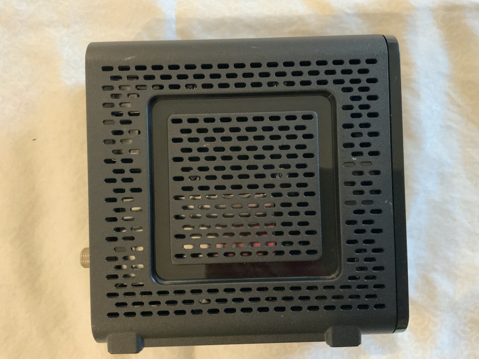ARRIS Touchstone CM8200A DOCSIS 3.1 Ultra Fast Cable Modem Black NO POWER CORD