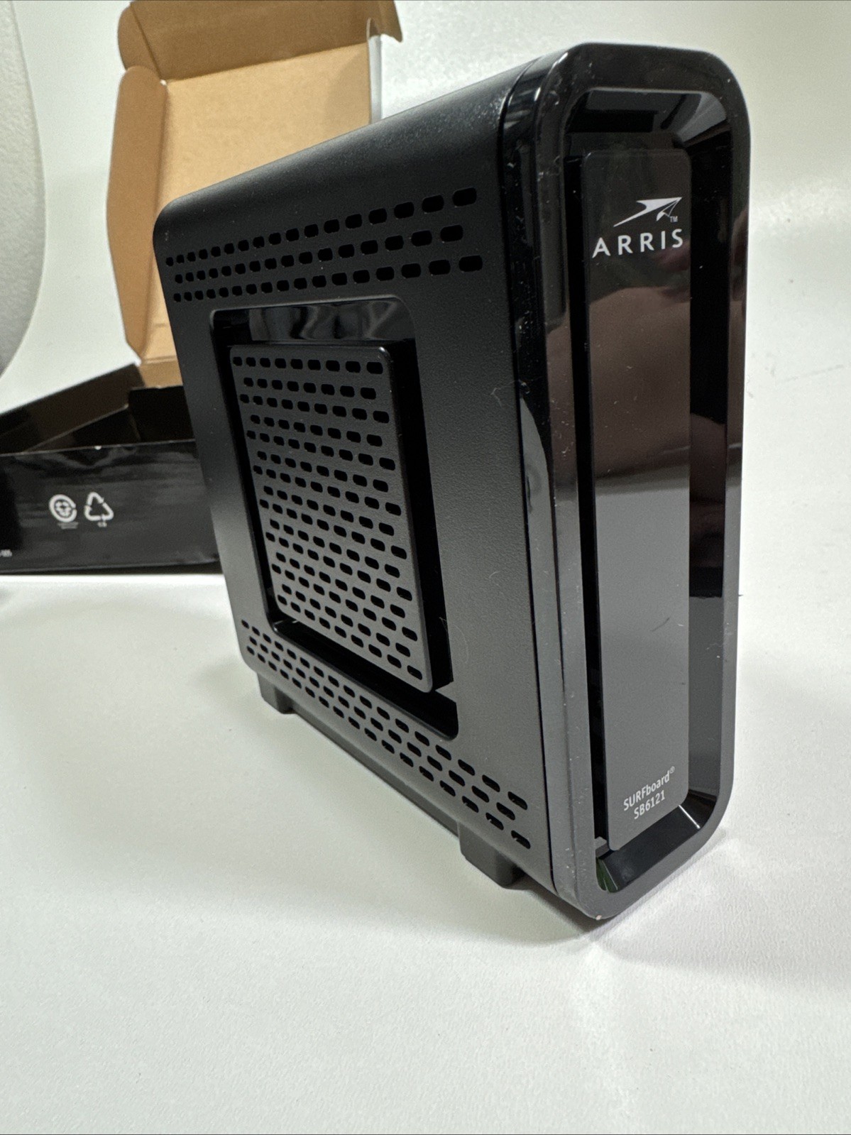 Arris Motorola SB6121 SURFboard Cable Modem 200 Series Docsis 3.0 IPv6, 172MBPS