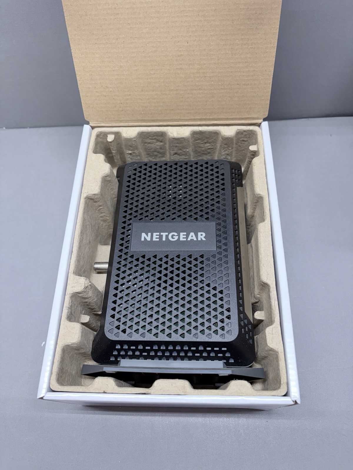 NETGEAR CM1000 Wired-Ethernet (RJ-45) Cable – CM1000100NAS (Black)