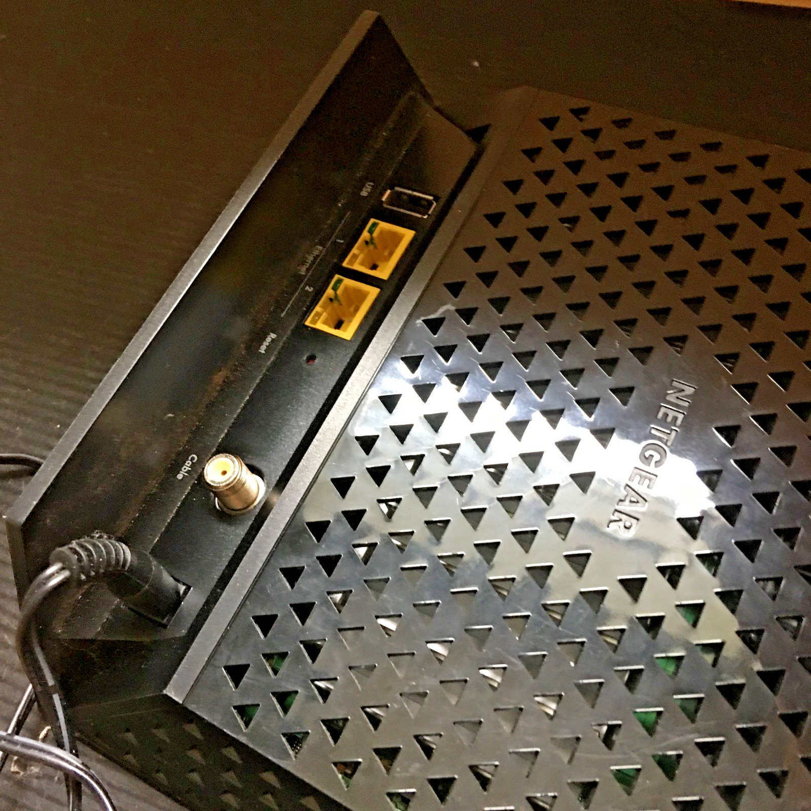 Netgear AC1600 Wifi Cable Modem Router Model: C6250
