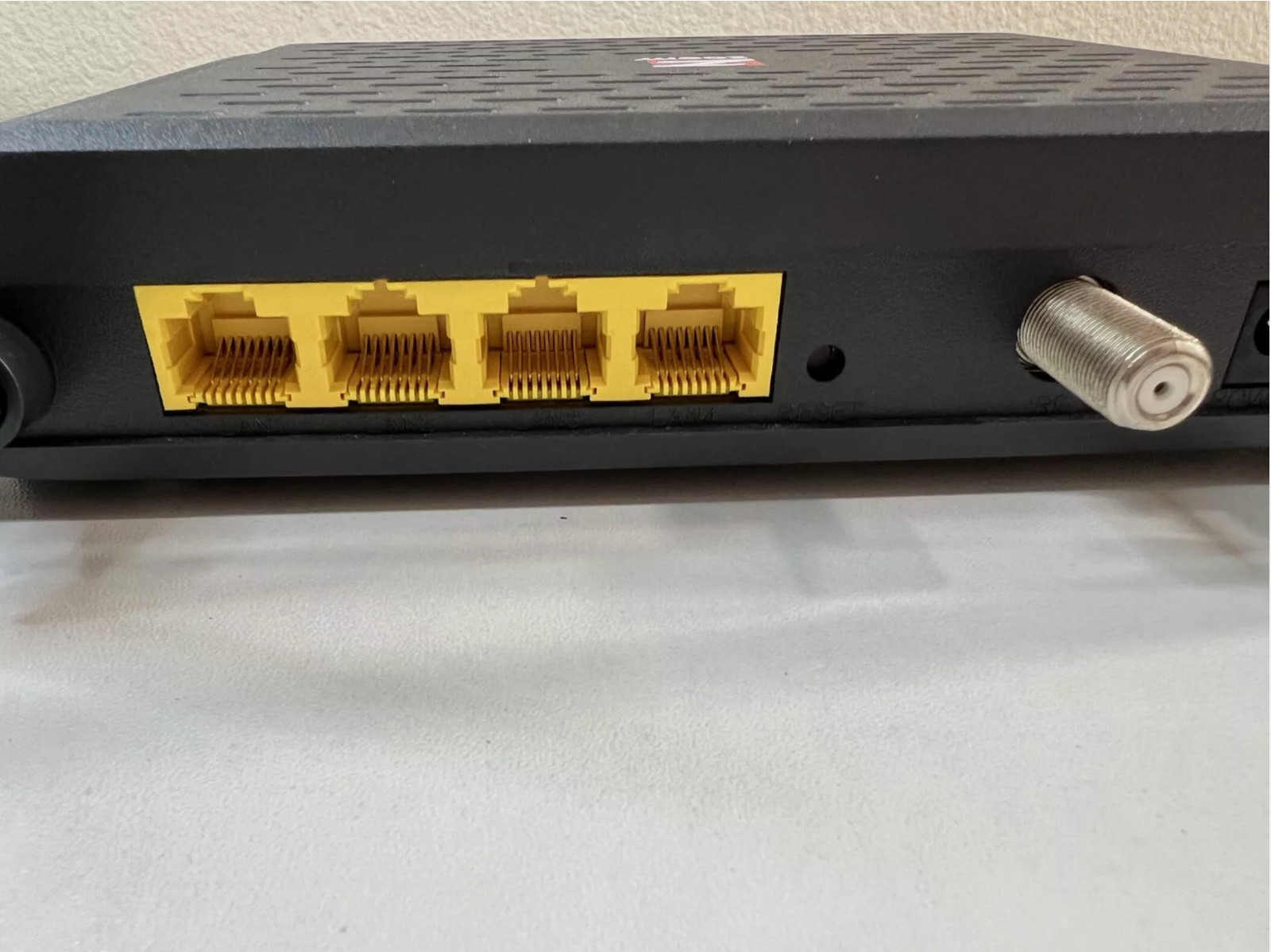 Zoom Docsis 3.0 Cable Modem With Wireless-N And Gigabit Ethernet Model 5352