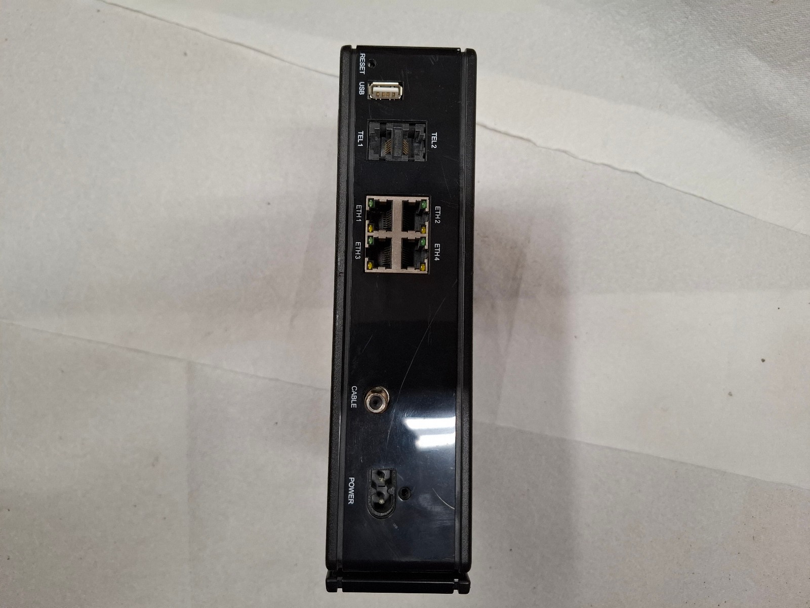 Ubee DVW3201 WiFi Telephony DOCSIS 3.0 Modem Router Internet