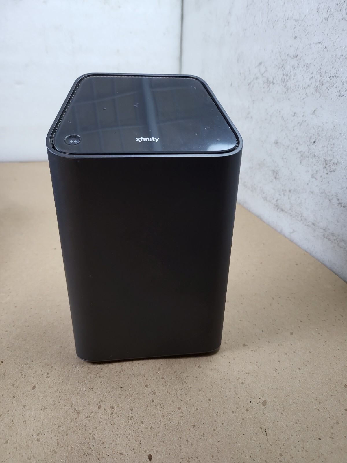 XFINITY XB6-A TG02DCW3482P2CT Modem For Parts or Not Working No Power Cord Read!