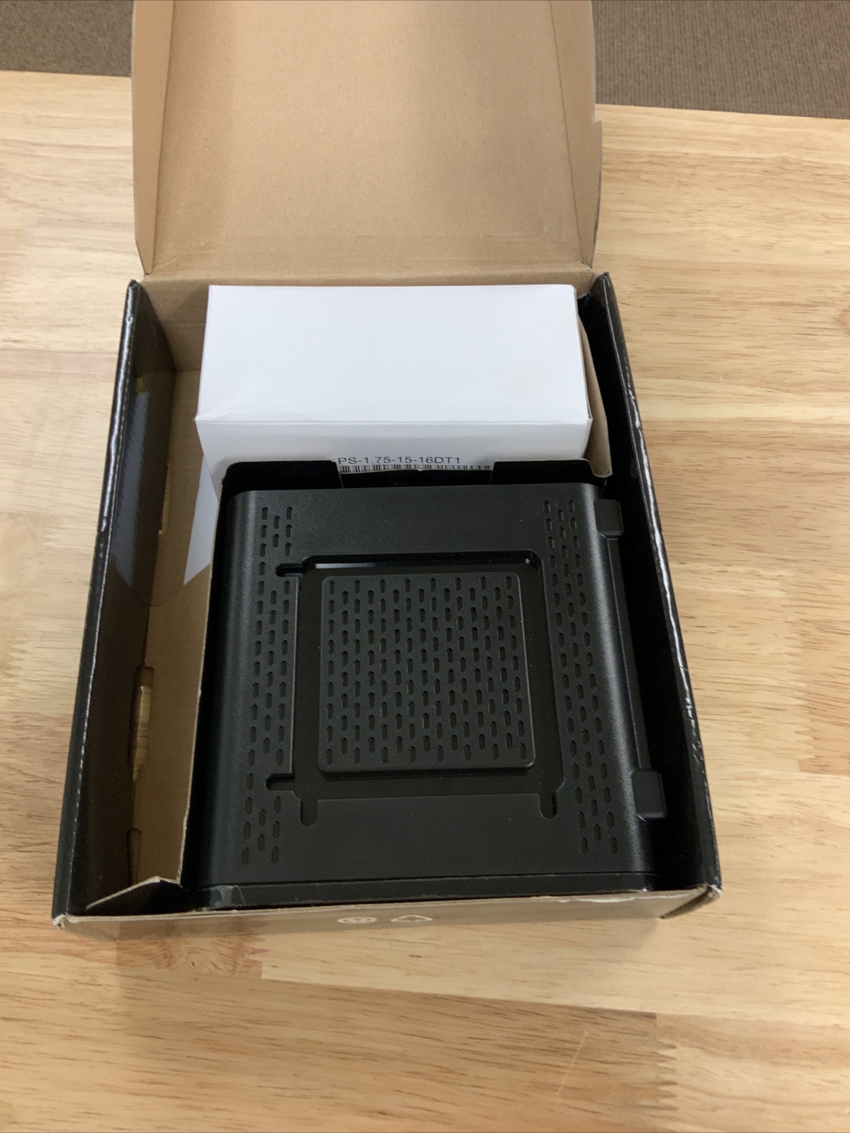 Motorola SURFboard eXtreme Cable Modem SB6121 DOCSIS 3.0 – See Photos