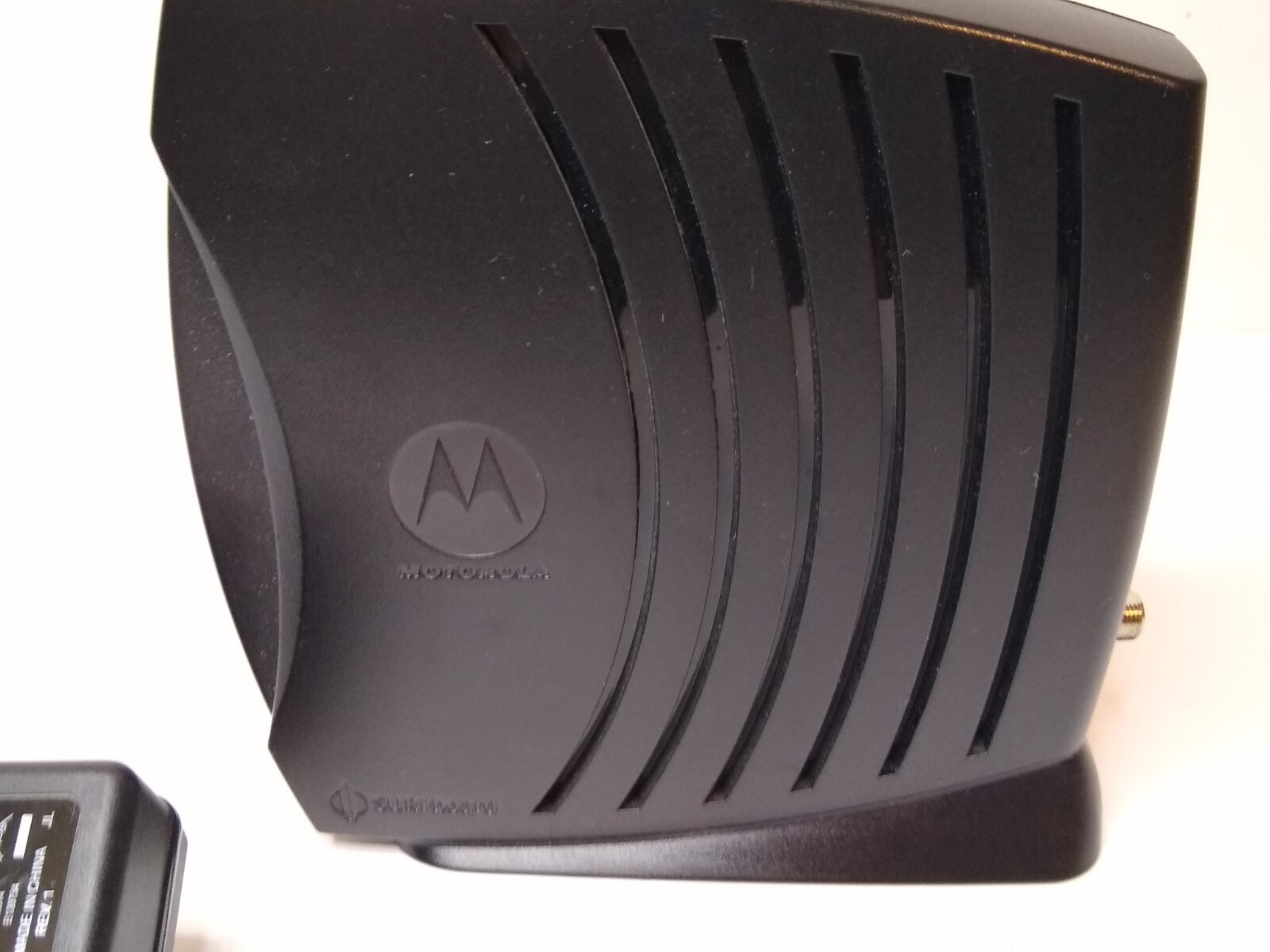 Motorola SURFboard Cable Modem Model SB5101U P/N:(563452-001-00) w/Power Cord