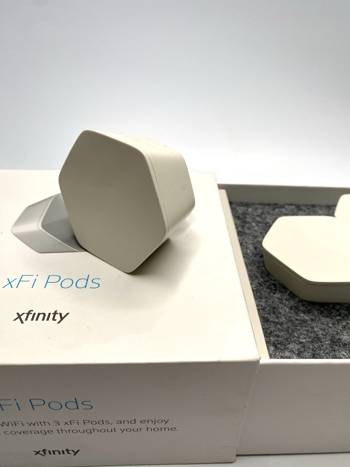 Xfinity XFI Pods Wifi Home Network Range Extender White, Pack of 3 W/Box