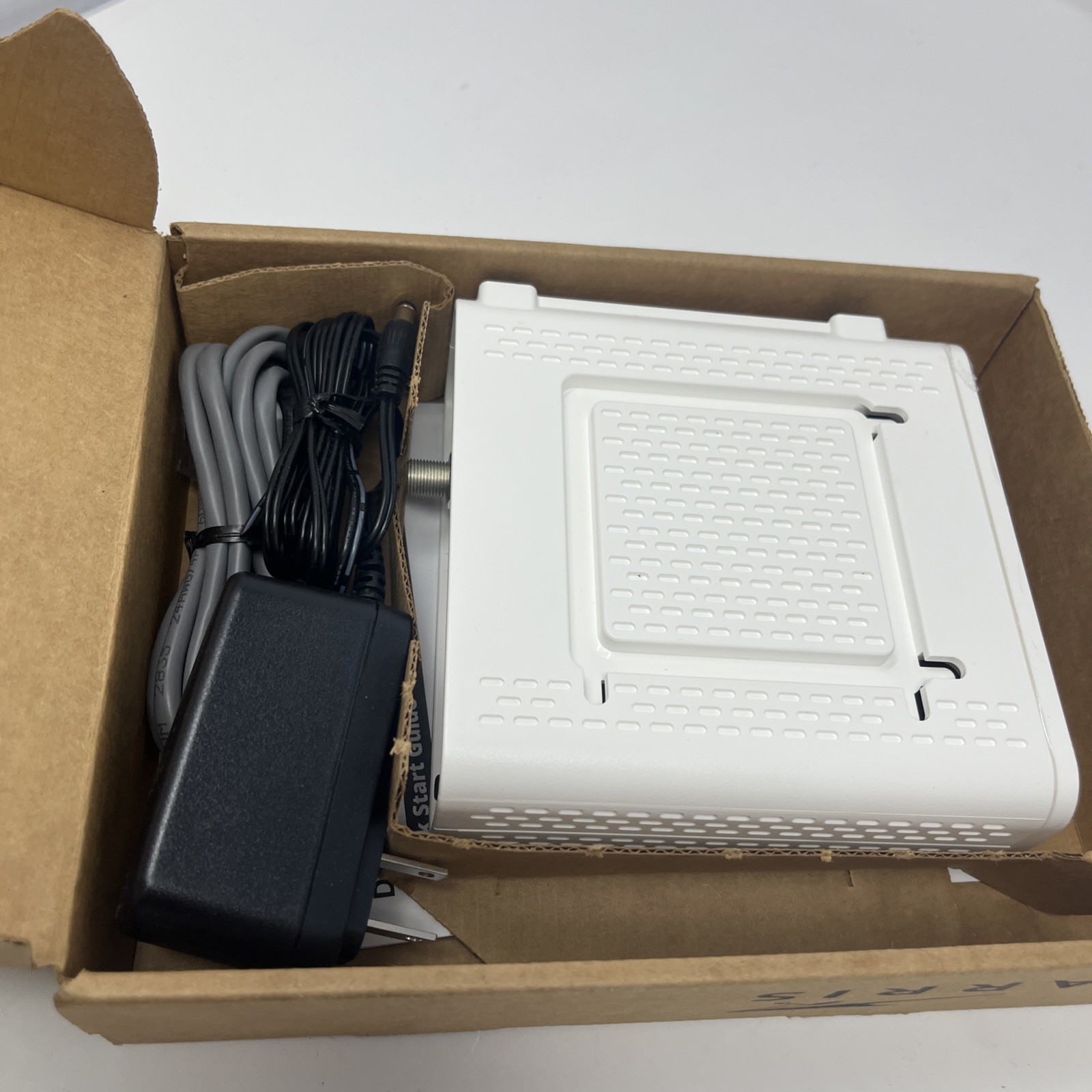 ARRIS Surfboard SB6190-RB DOCSIS 3.0 Cable Modem, White (Renewed)