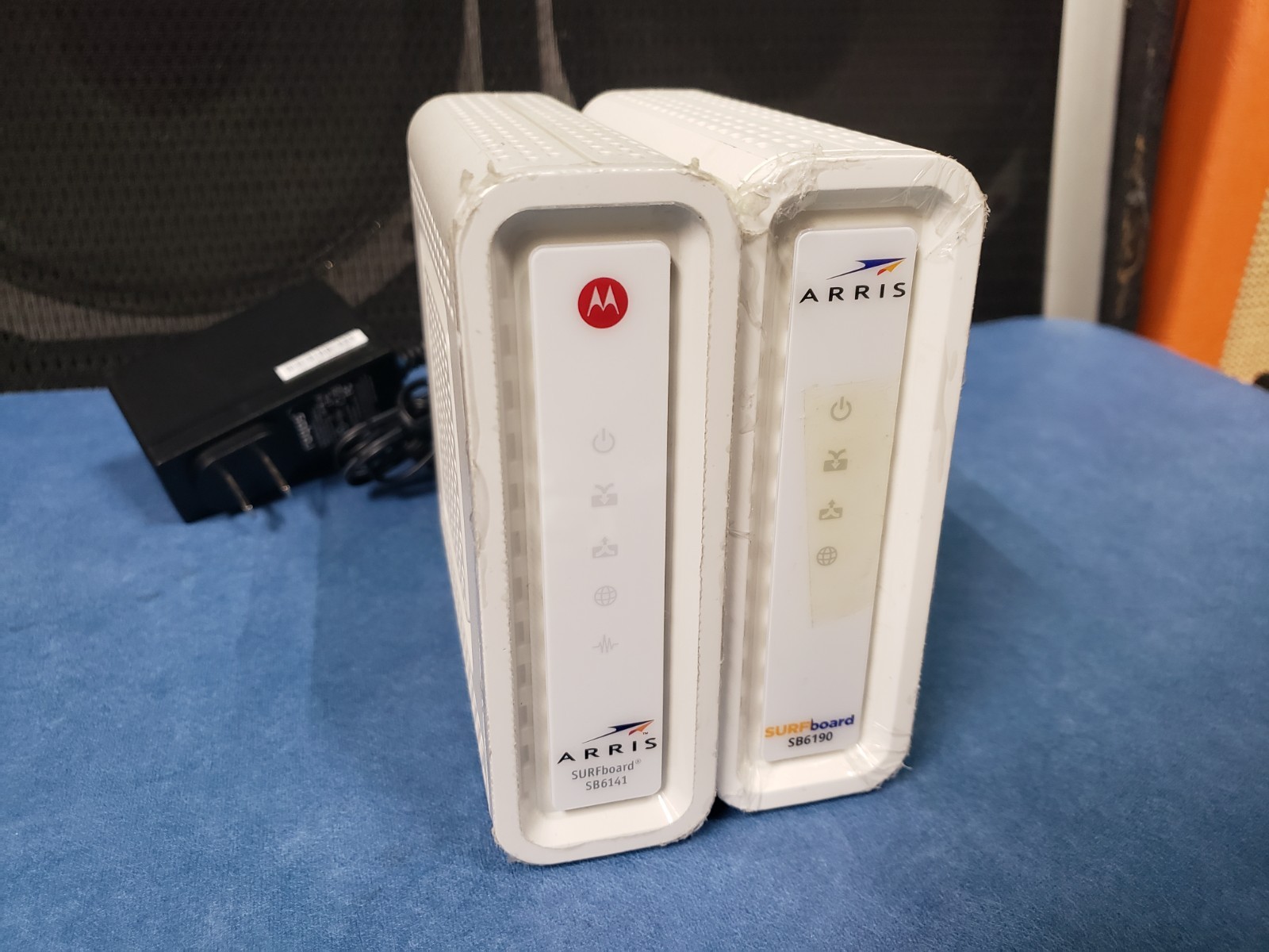 lot of 2 Motorola ARRIS SURFboard SB6141 and SB6190 modems