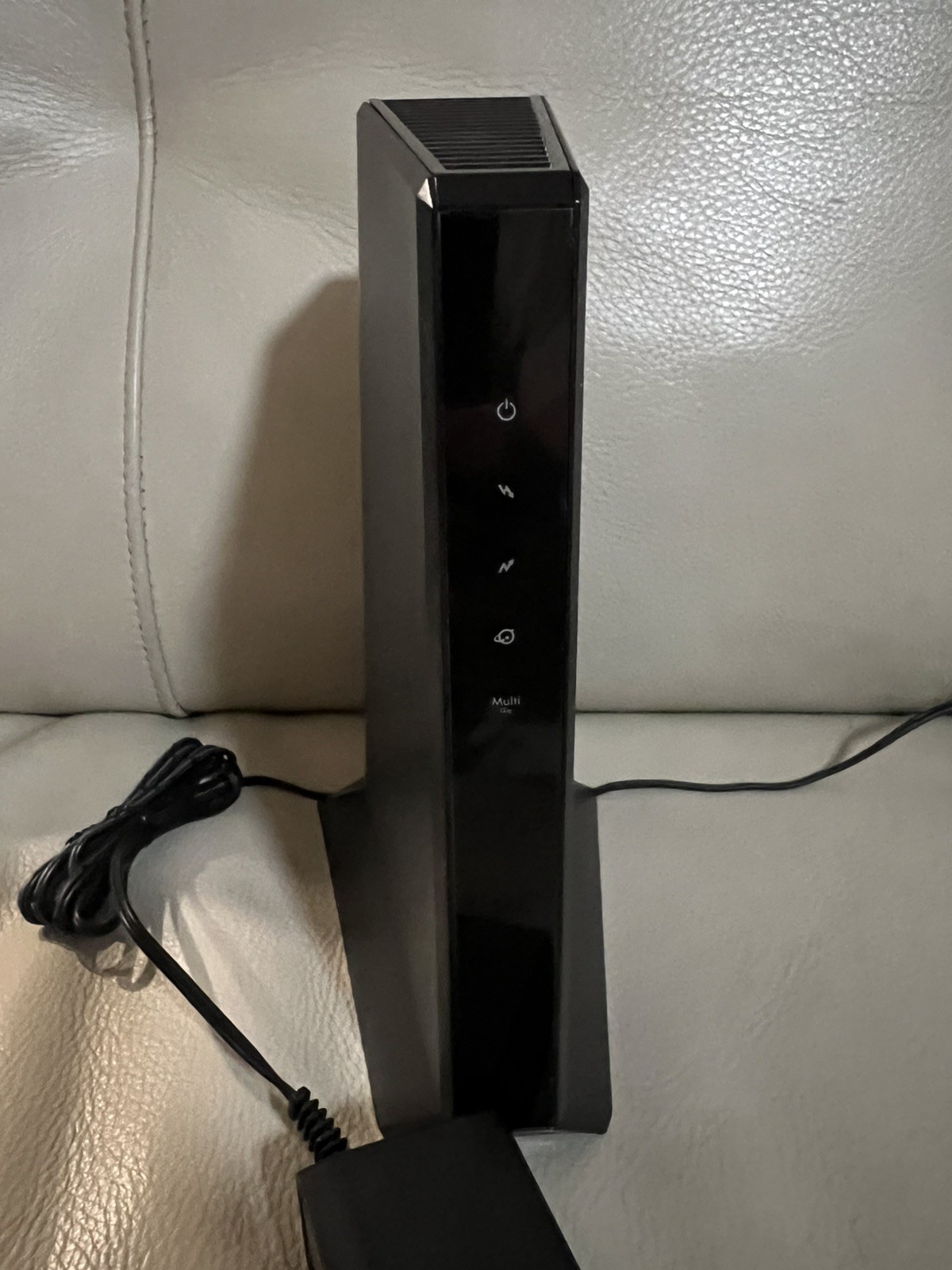 NETGEAR Nighthawk CM2000 DOCSIS 3.1 Mid/high-Split Cable Modem,Black-LN 2.5Gbps