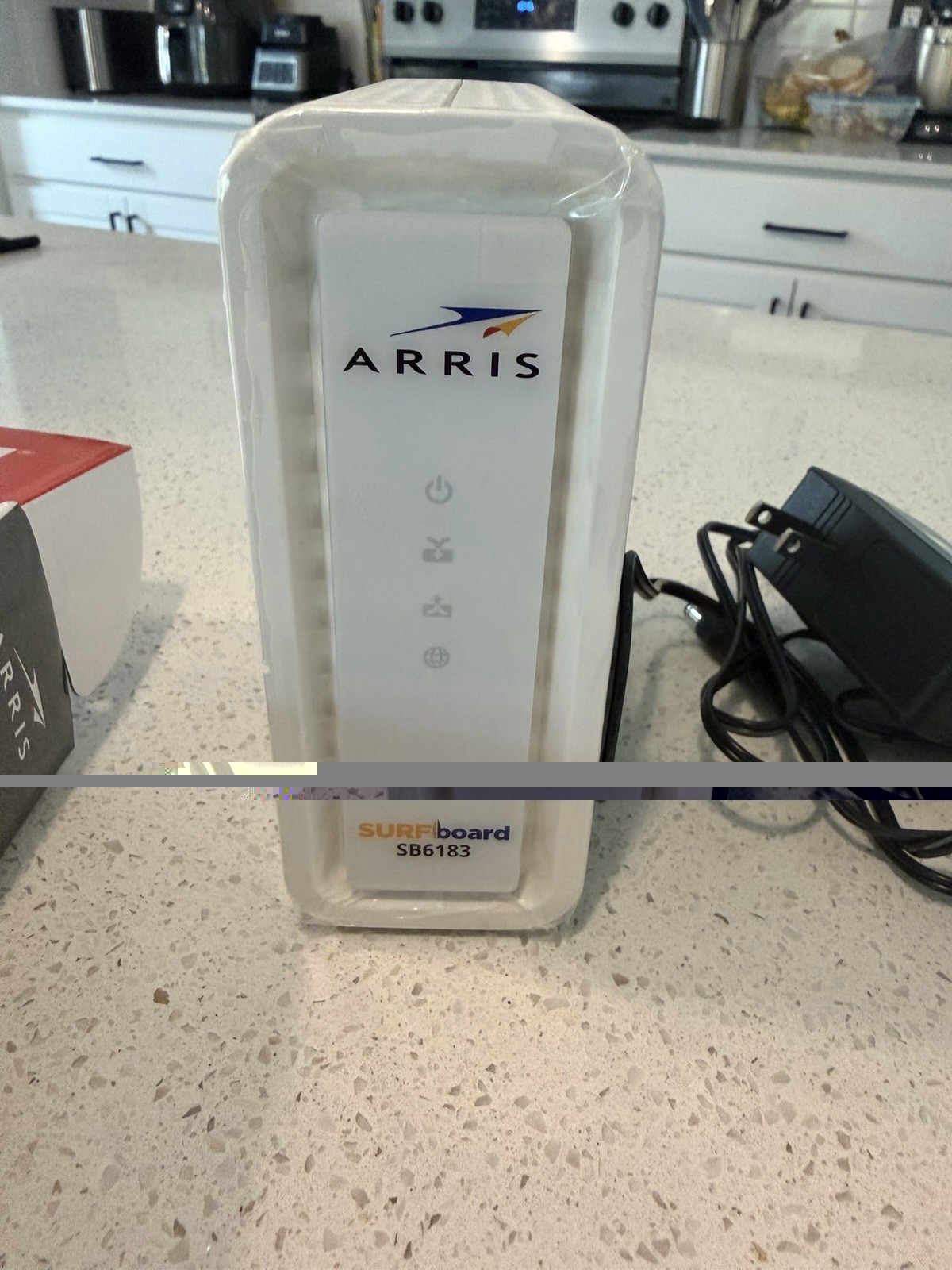 ARRIS SB6183 686 Mbps Cable Modem, White – 59243200300