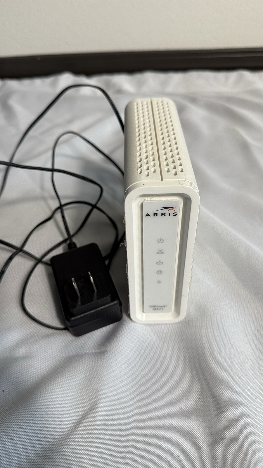 ARRIS SURFboard SB6141 Cable Modem w/ Power Adapter