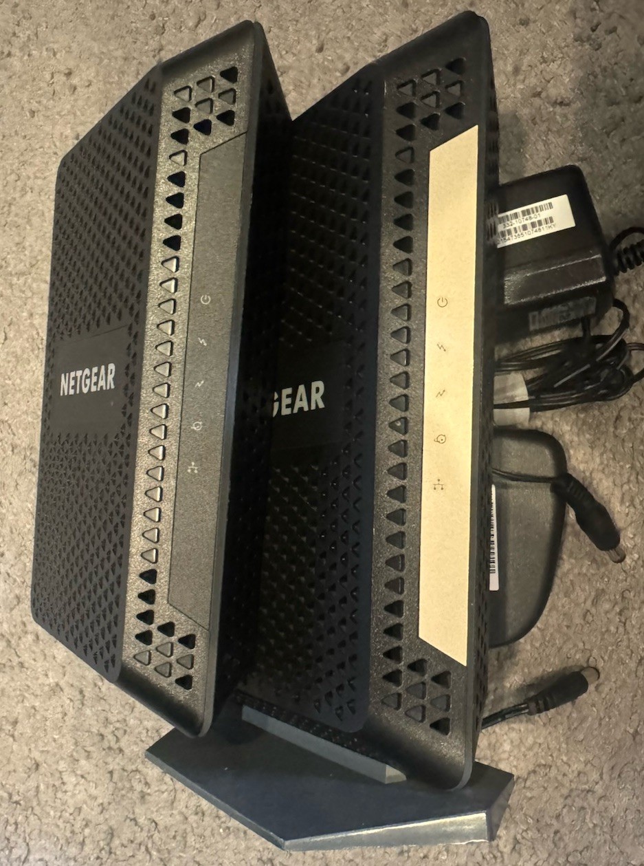 NETGEAR CM1000 & CM600 Wired Cable Modem Lot