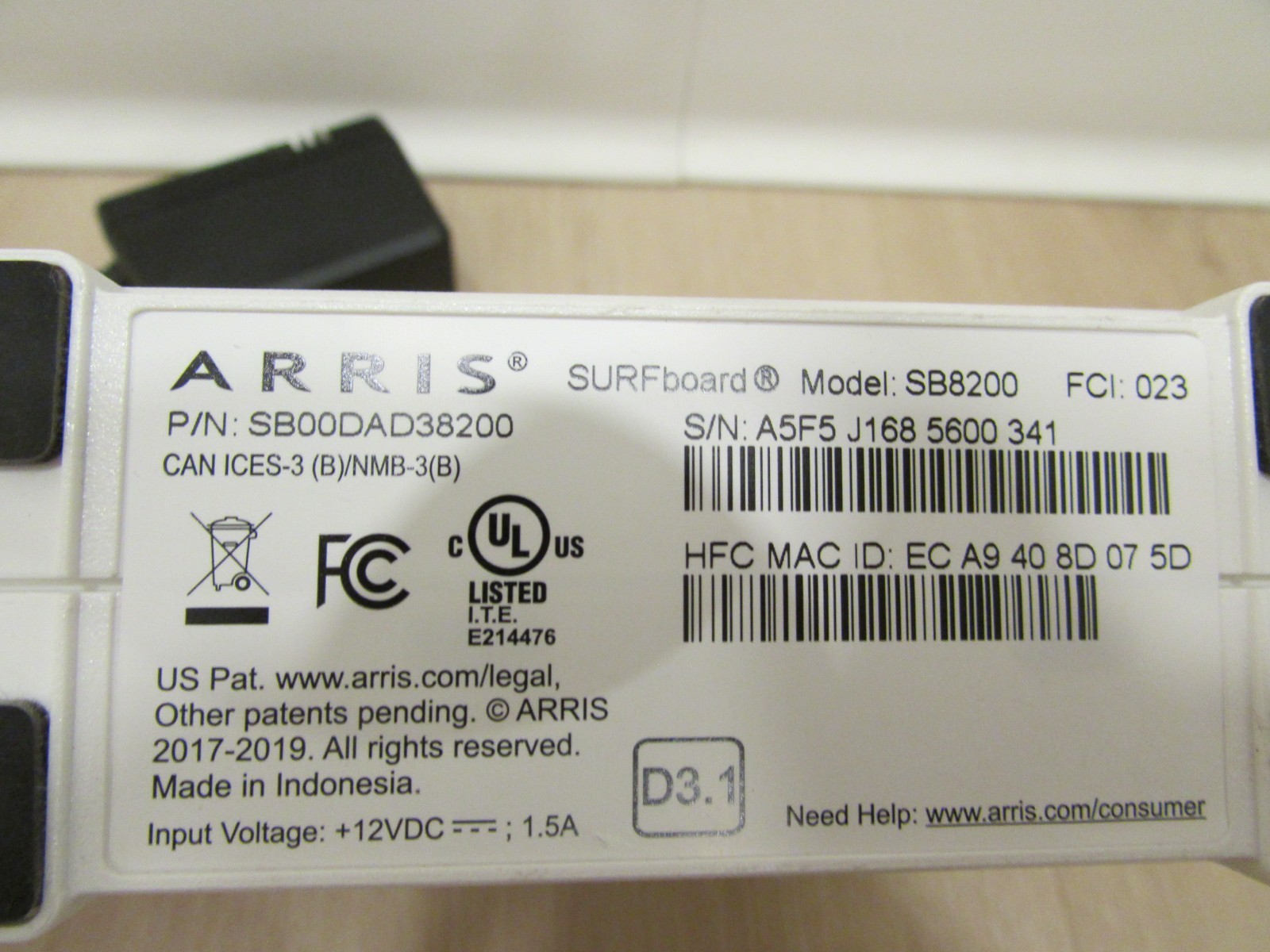 ARRIS SURFboard SB8200 DOCSIS 3.1 Cable Modem 32×8 Gig-Speed Ethernet White