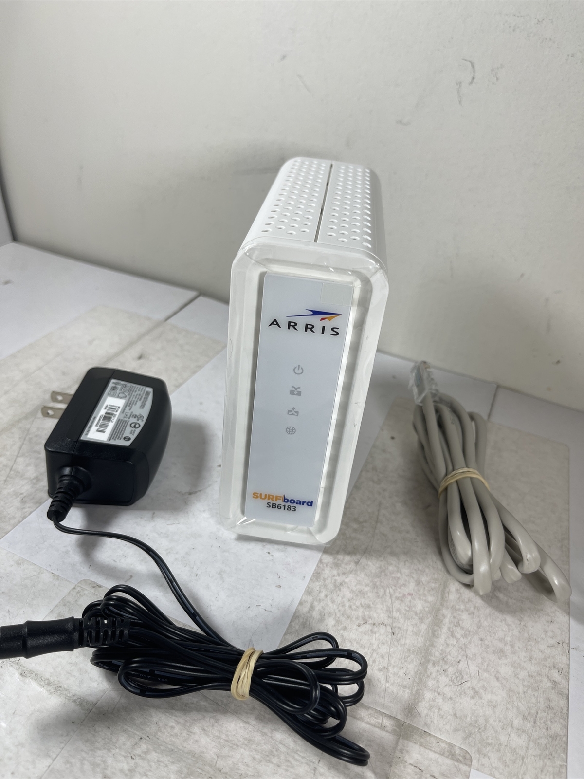 ARRIS SURFboard 16 x 4 DOCSIS 3.0 Wi-Fi Cable Modem, Model SB6183 NEW – Z474