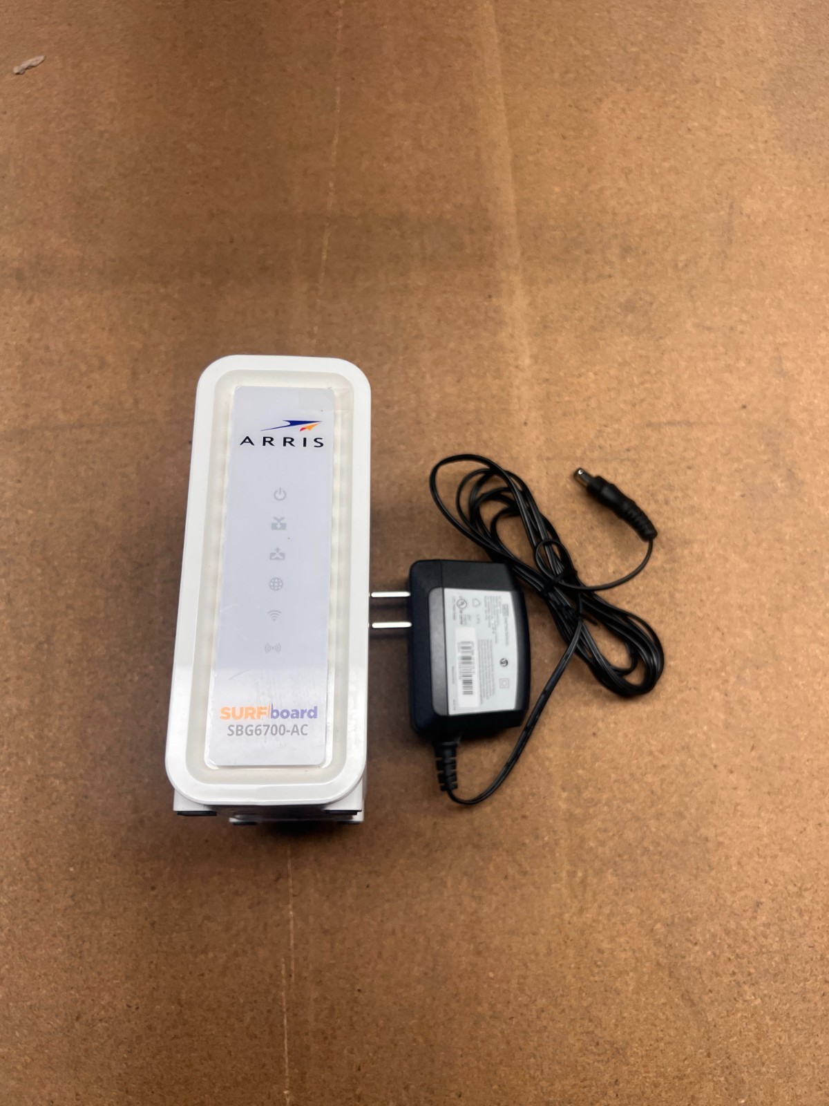 ARRIS SURFboard SBG6700-AC Cable Modem Wireless Router w DOCSIS 3.0 Wifi