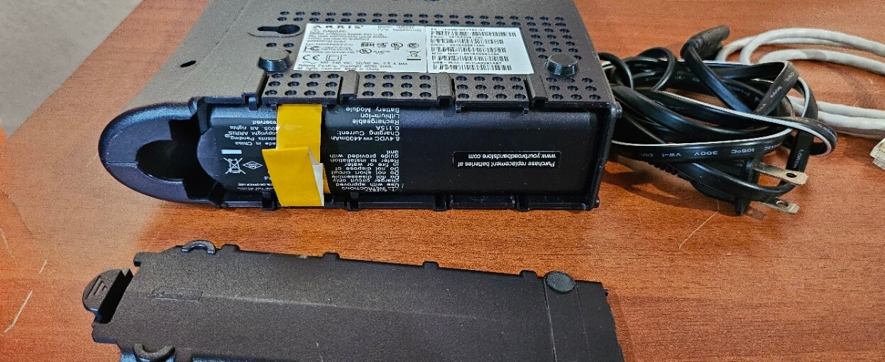 ARRIS Cable / Telephony Modem – Model TM502G/CT – Includes Battery / Power Cord