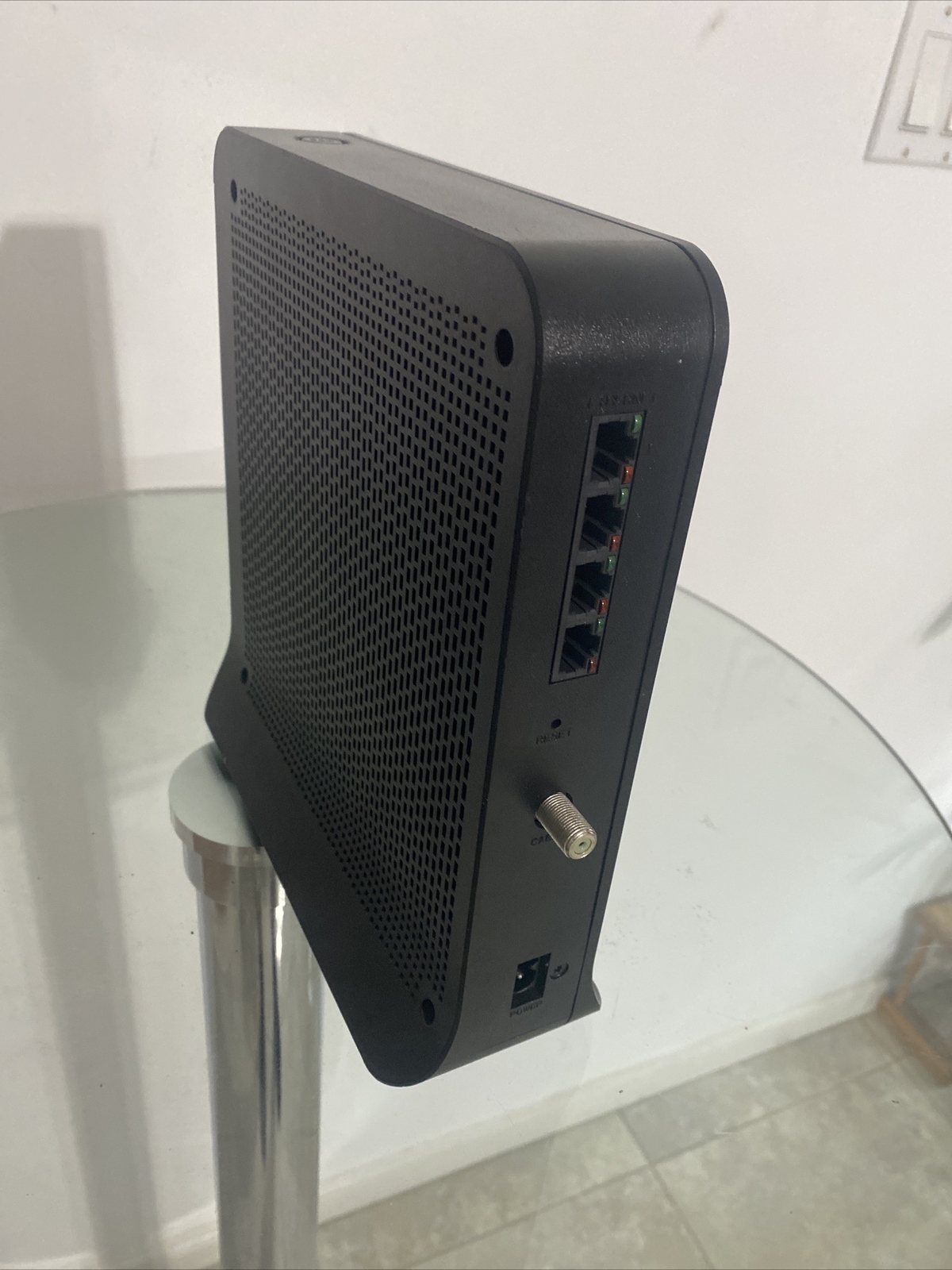 Ubee DDW36C Wireless Cable Modem Router – Black – Free Shipping
