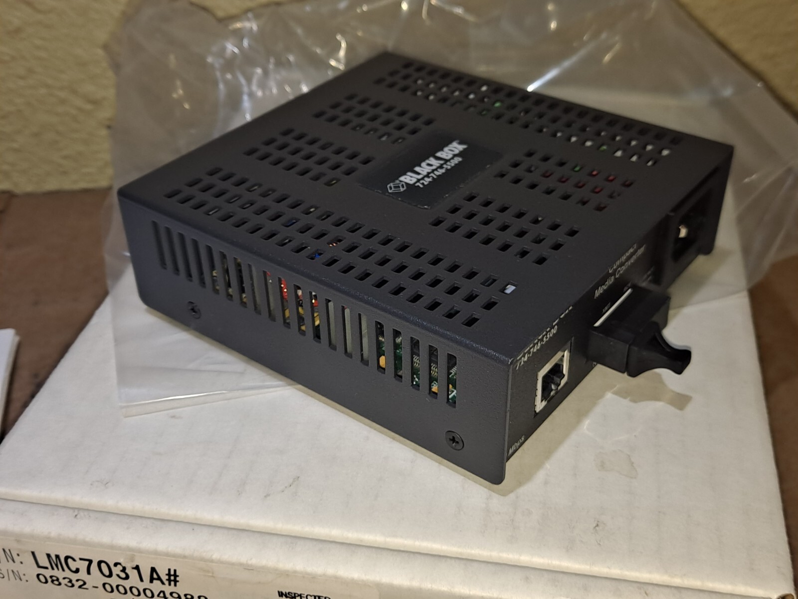 NEW BLACK BOX LMC7031A 100 Mbps Compact Media Converter Fast Shipping