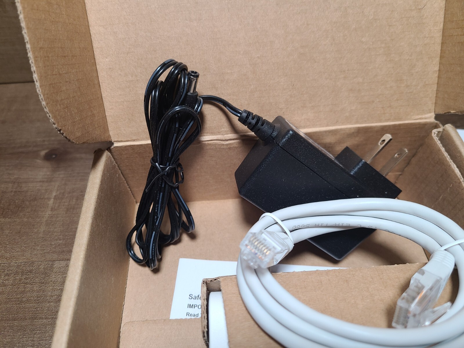 ARRIS SB6183 SURFboard DOCSIS 3.0 Cable Modem, 686Mbps, IPv4 & IPv6 Support, WHT