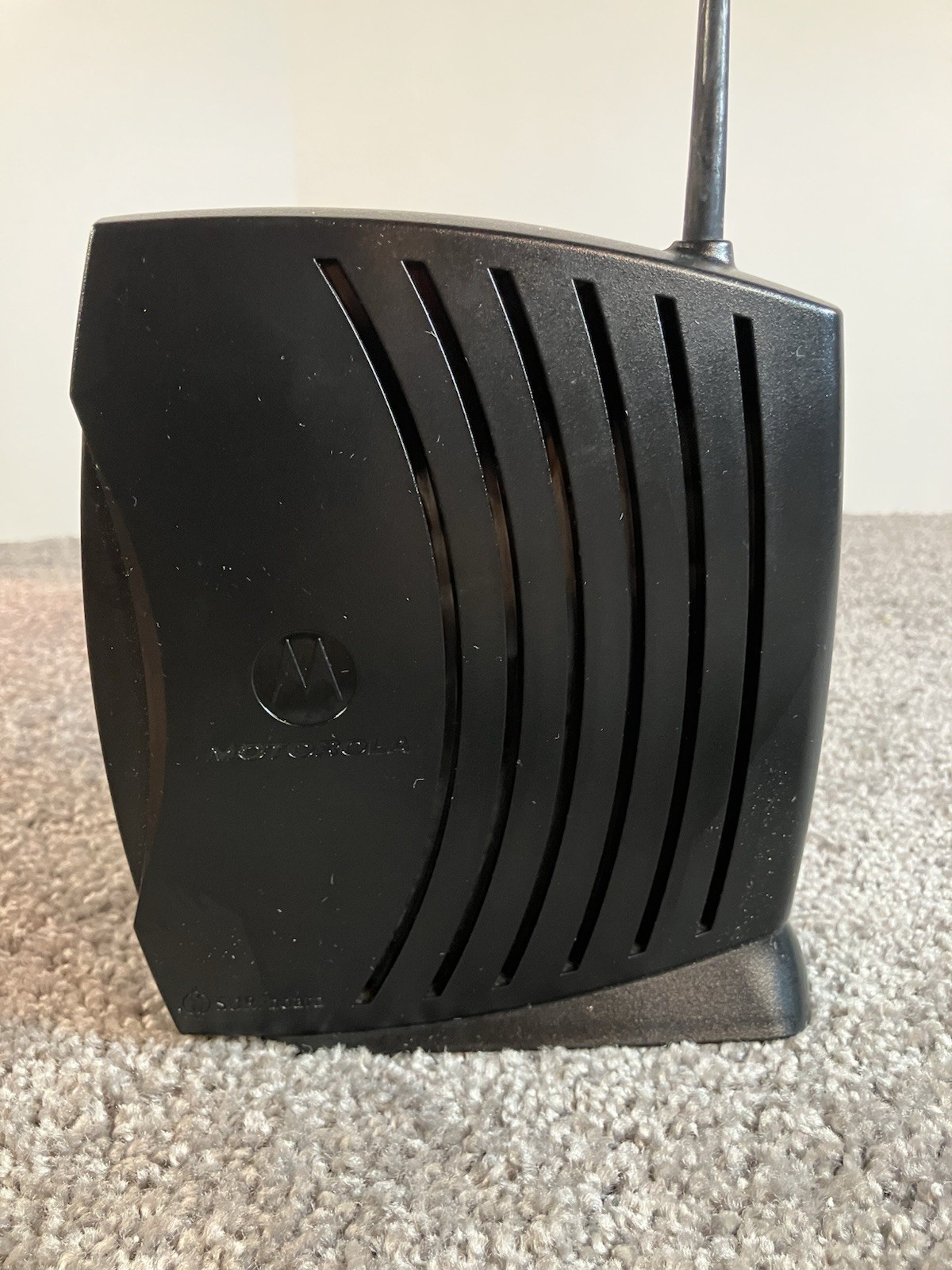 Motorola SURFboard Model: SBG900 Wireless Cable Modem Gateway Black