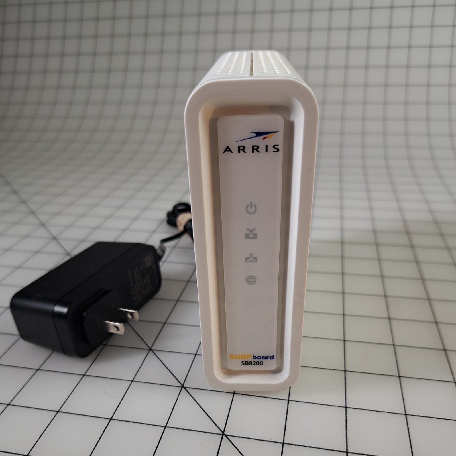 ARRIS SURFboard SB8200 DOCSIS 3.1 Gigabit Cable Modem