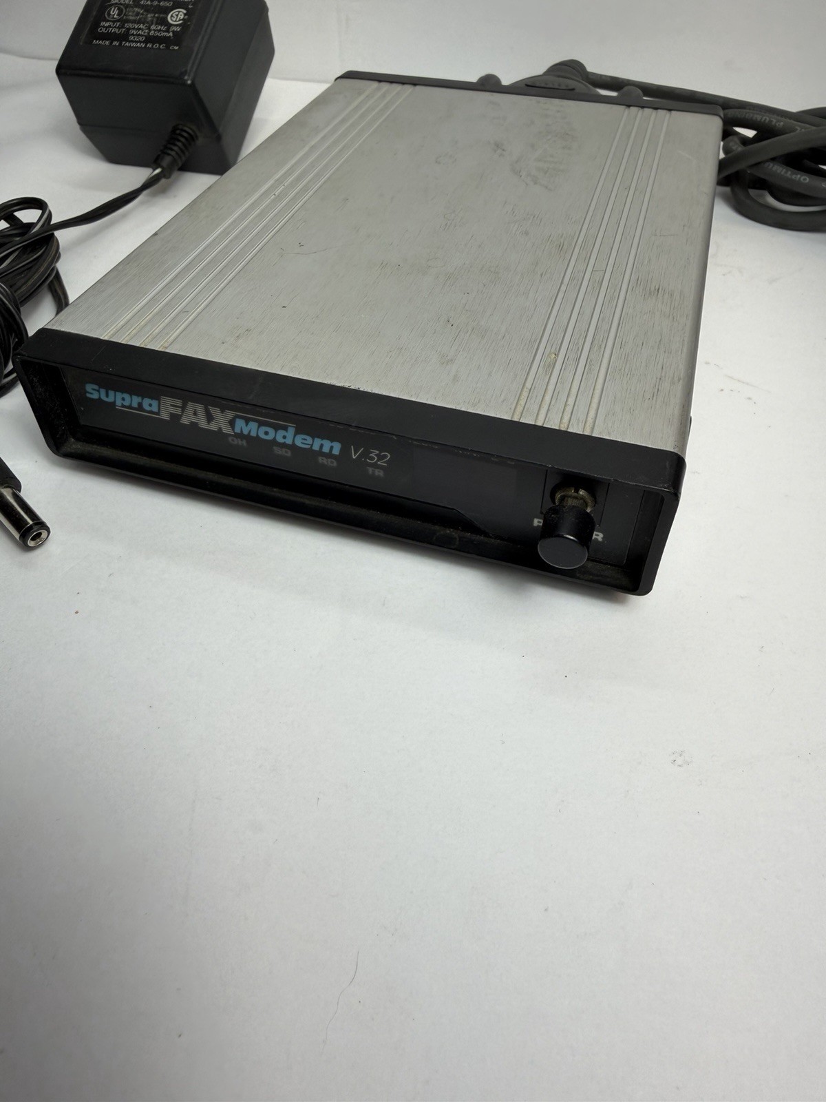 Supra FAX Modem V.32bis FCZ5D3144FX – With Power Cord