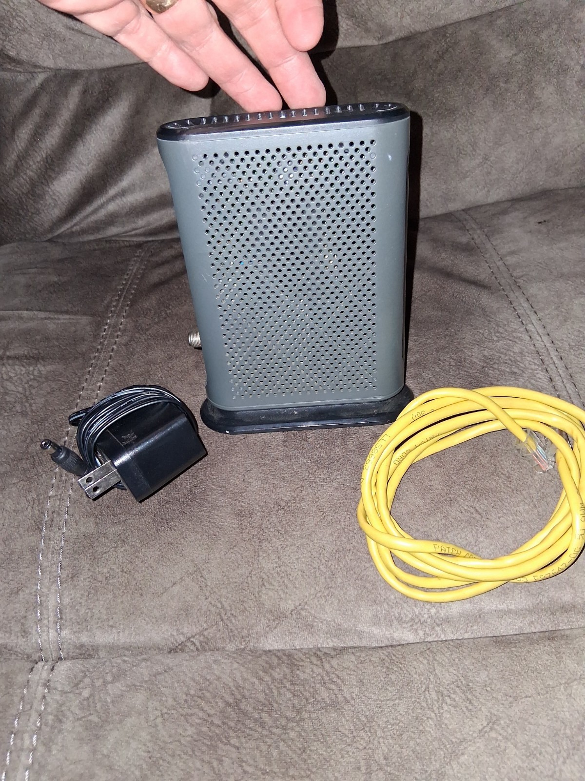 Motorola MB7220 DOCSIS 3.0 8×4 Cable Modem 343 Mbps 1x Ethernet