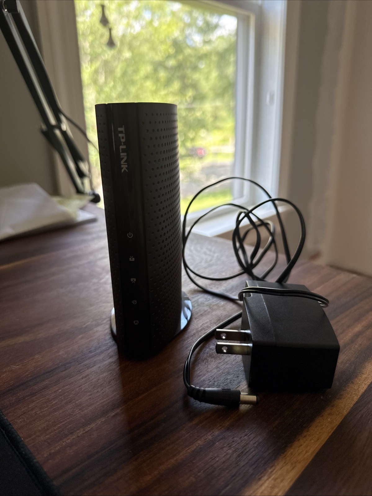 TP-LINK TC-7620 Docsis 3.0 680Mbps High-Speed Cable Modem 2 w/Power Adapter