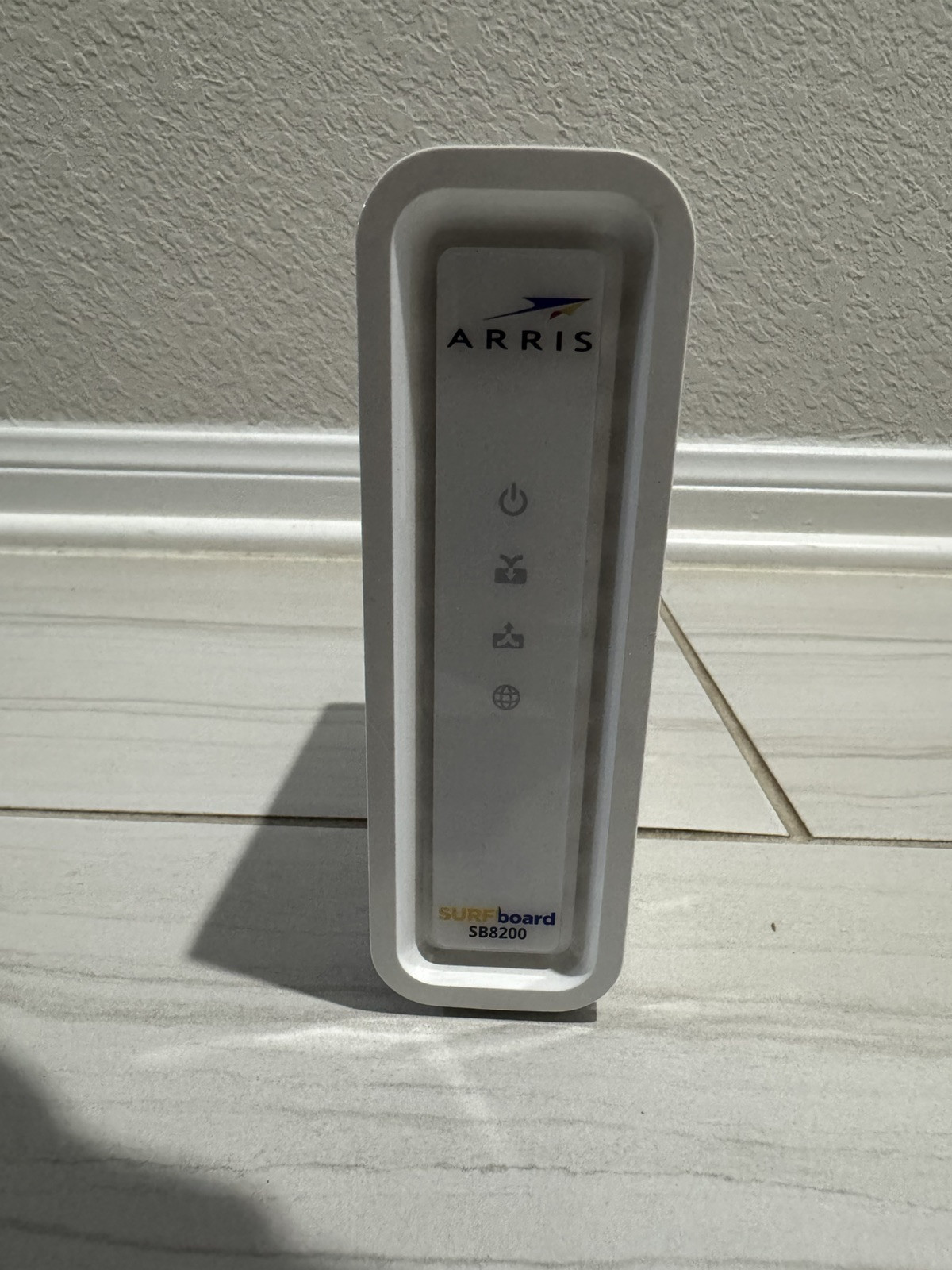 ARRIS SB8200 10 Gbps 2 Port Cable Modem