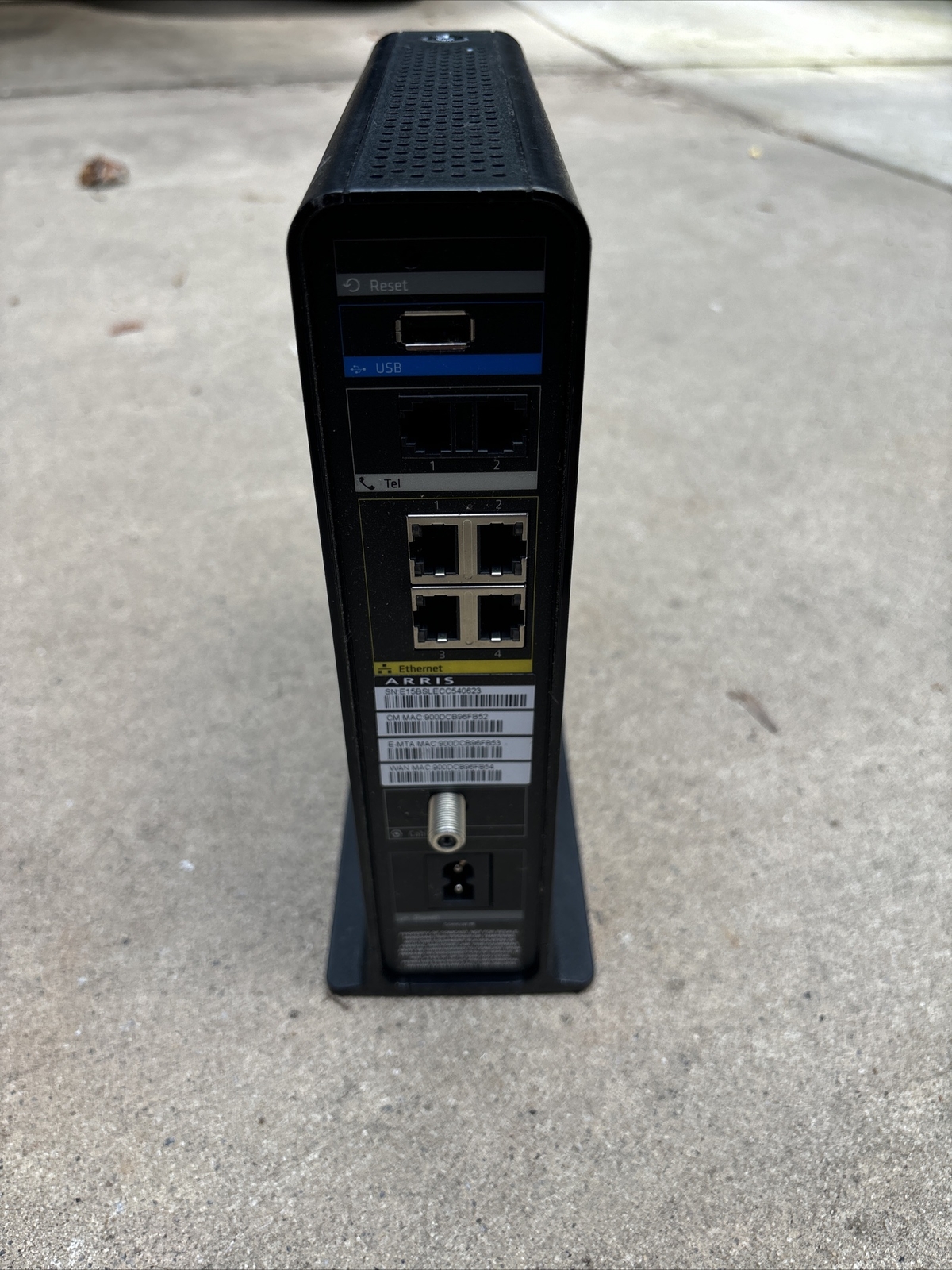 Arris Xfinity Comcast Cable Modem TG862G/CT Wifi Router