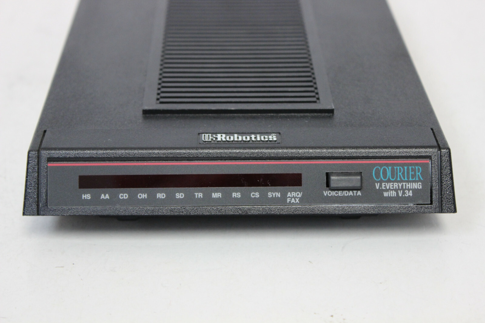 US ROBOTICS 001224-00 COURIER V.EVERYTHING WITH V.34 MODEM CJE-0263 NO AC