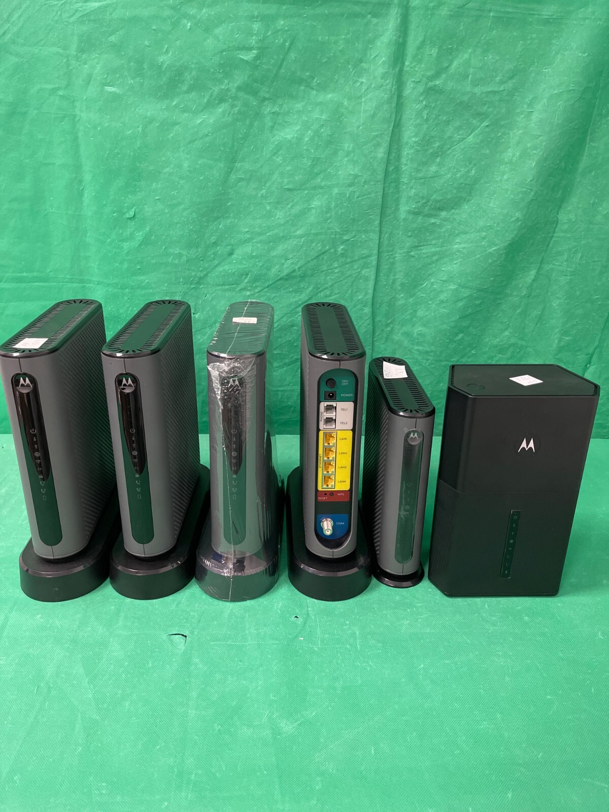 Motorola Mixed Modems – Lot of 6 – MT8733, MB7621, MT7711 *FOR PARTS*