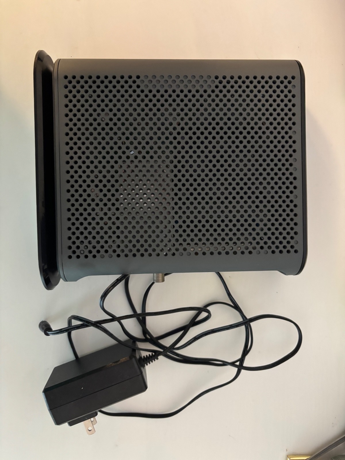 Motorola MB8600 DOCSIS 3.1 Cable Modem Xfinity Cox Spectrum Compatible