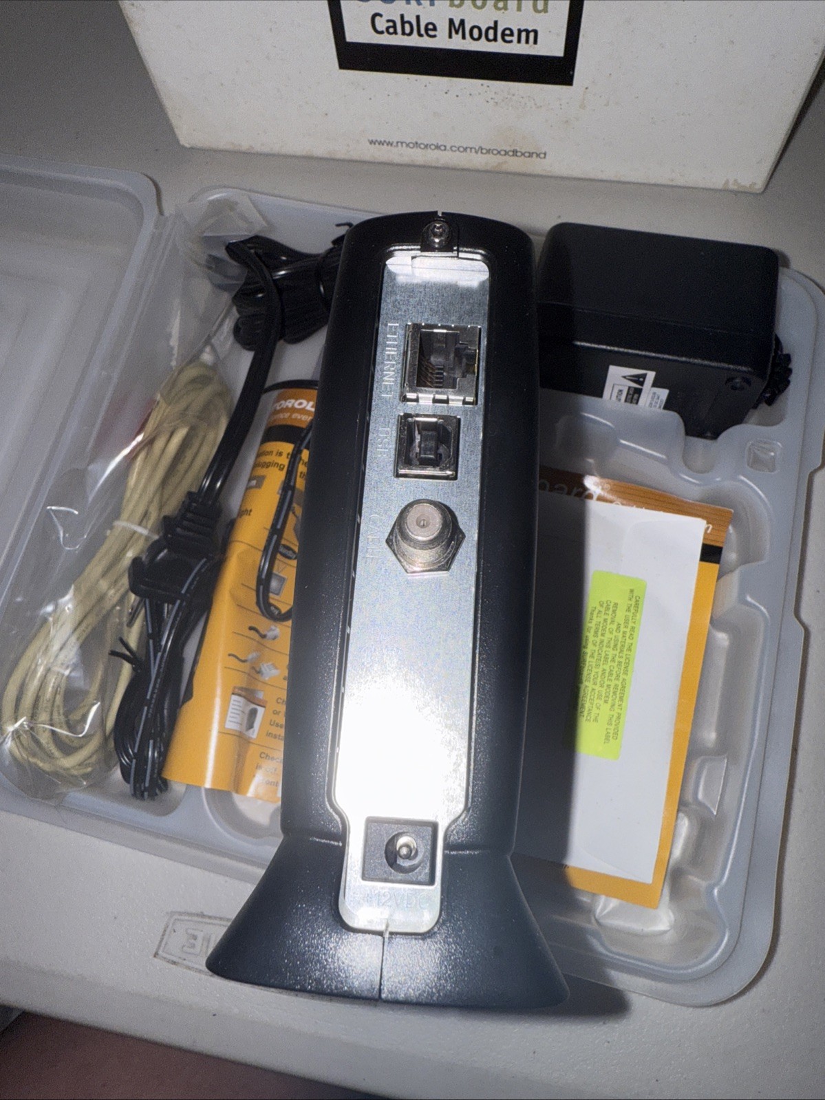 Motorola SB5120 SURFboard Cable Modem (505788-001-00)