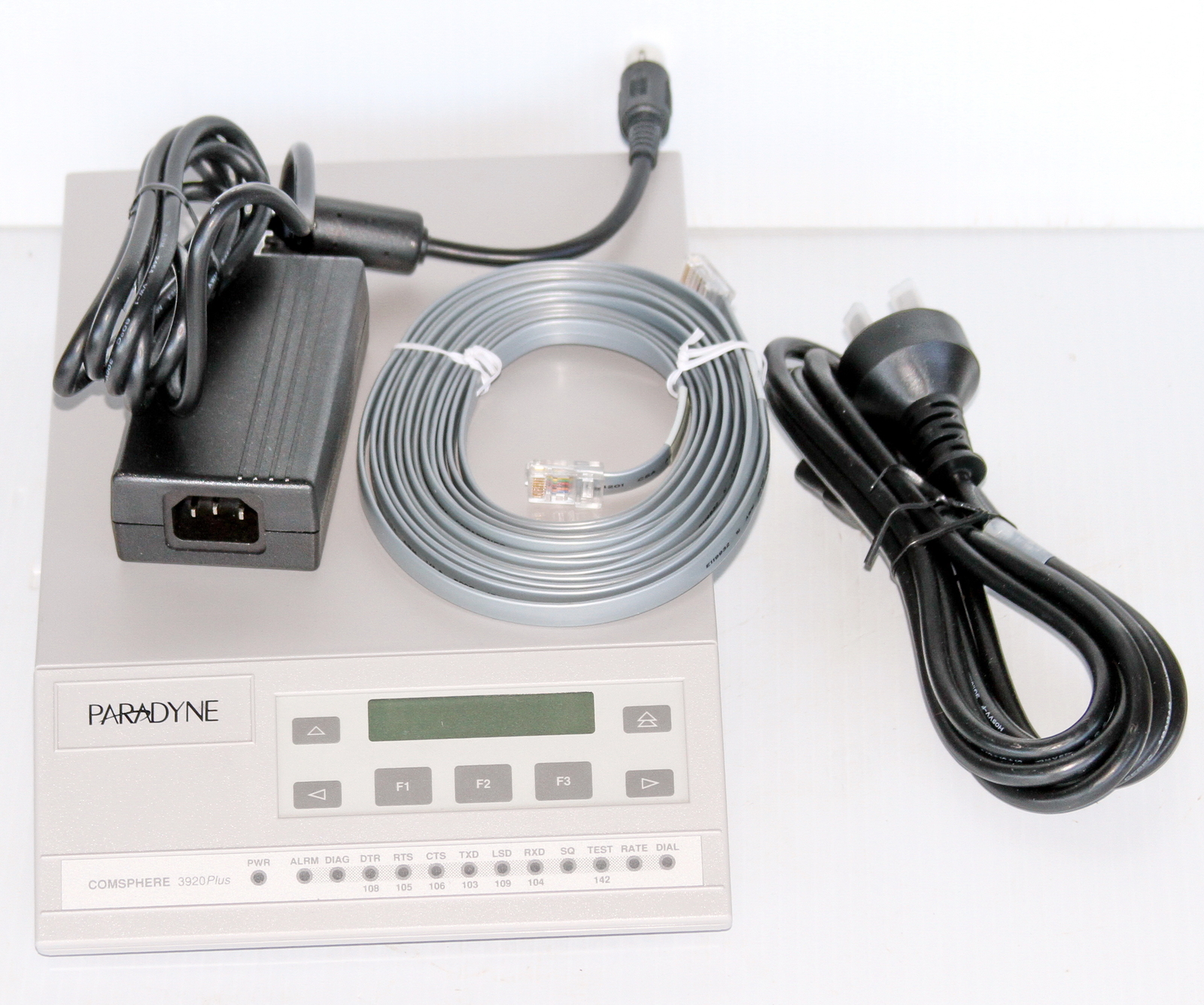 Paradyne COMSPHERE 3920plus Analog Modem 3920-41205 / 3920-A1-412 *NEW*