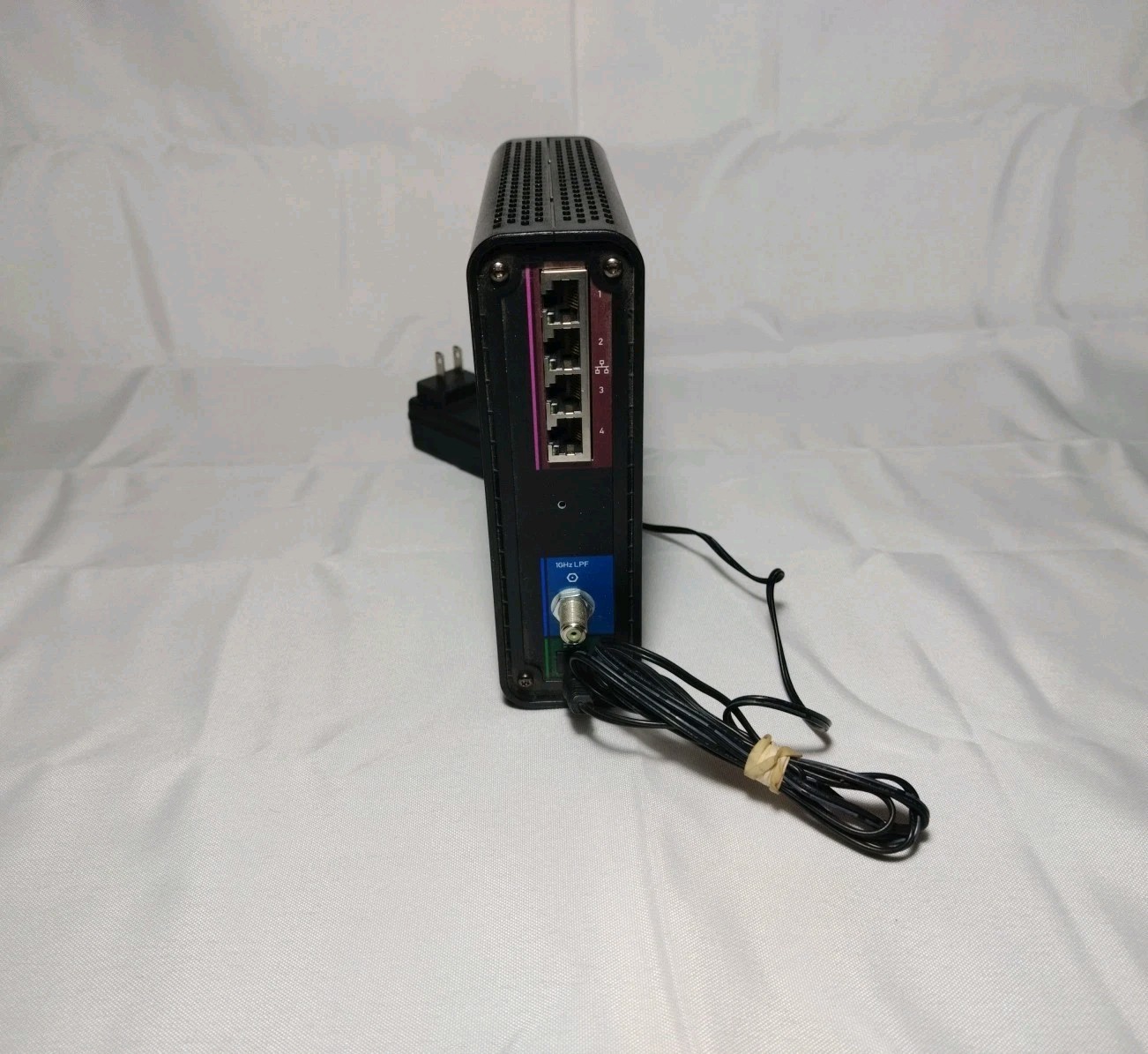 Motorola ARRIS SURFboard SBG6580 3.0 Cable Modem Wi-Fi Router w/Adapter Plug