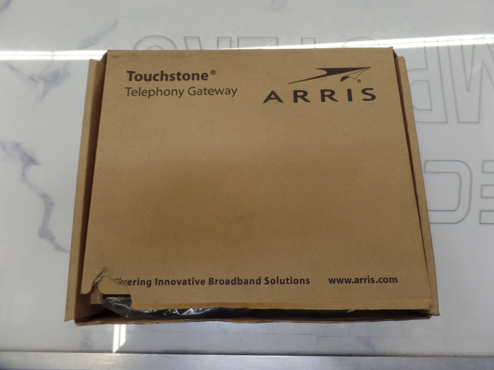 ARRIS Touchstone TG2472G DOCSIS 3.0 Wi-Fi Moca Dual-Band Telephony Cable Modem