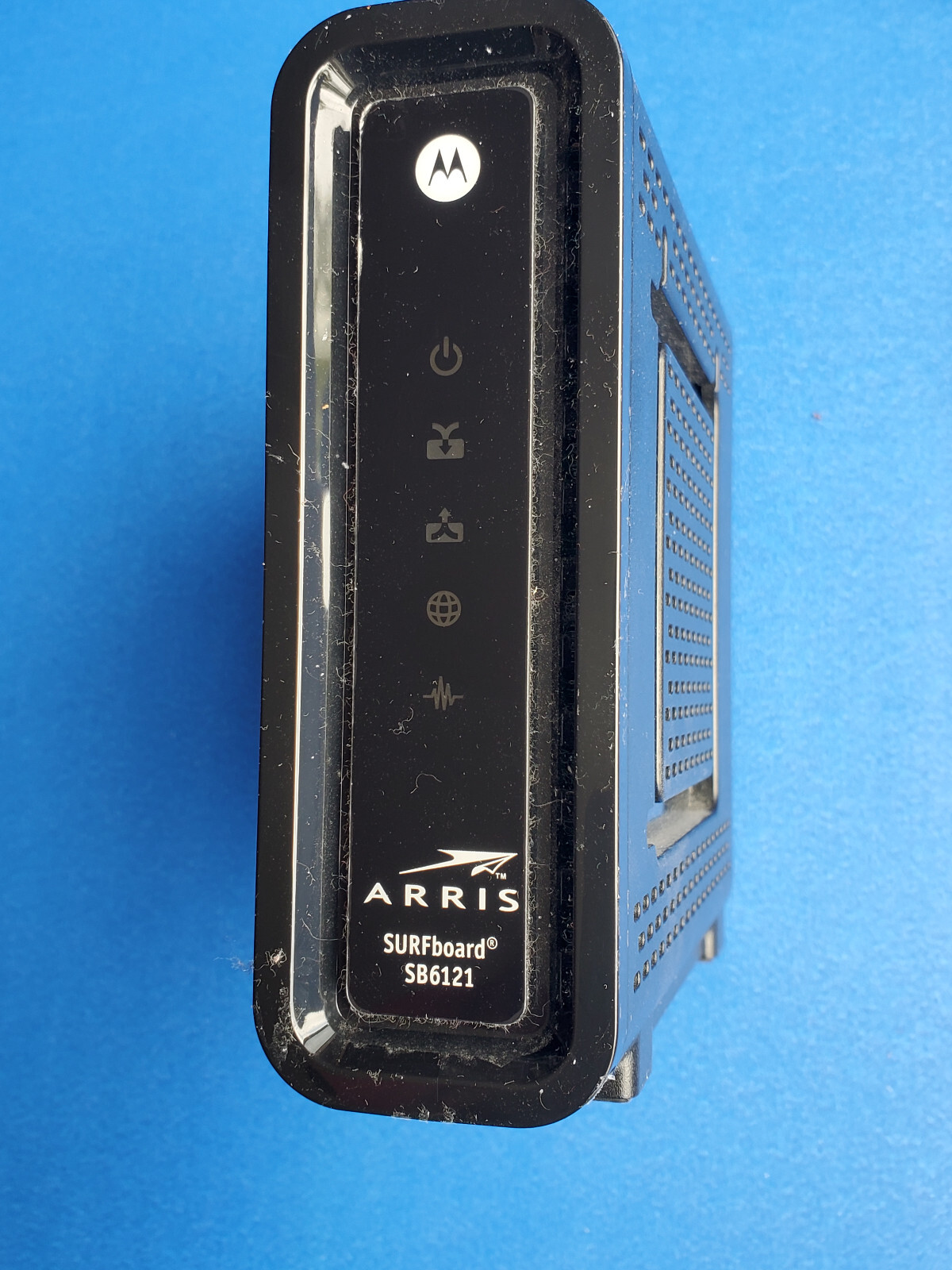 Arris SURFboard SB6121 – Cable Modem – Used with/ Power Adapter & Ethernet cable