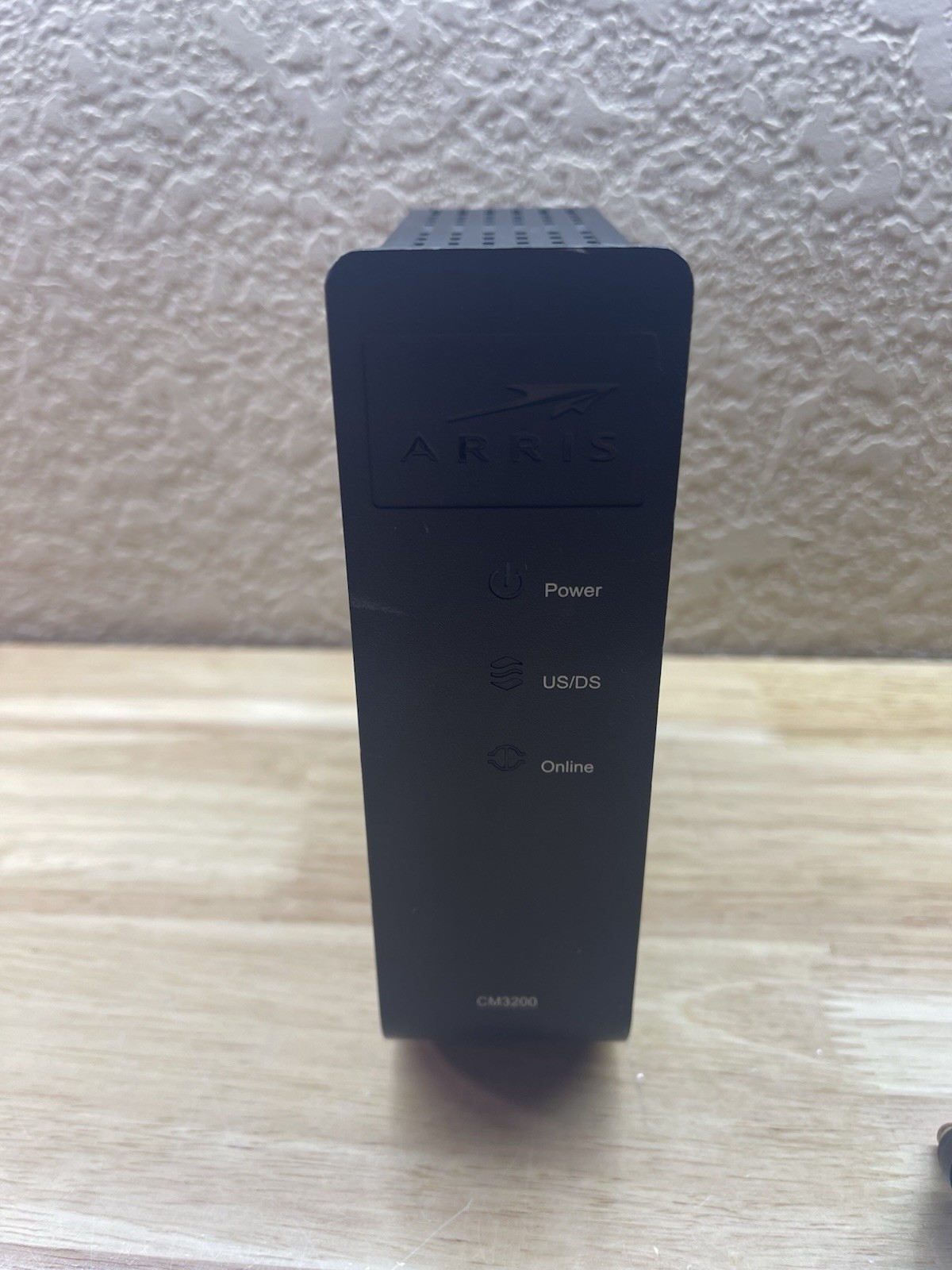 ARRIS CM3200A Gigabit Cable Modem DOCSIS 3.0 TC00DADCM32 w/ Adapter