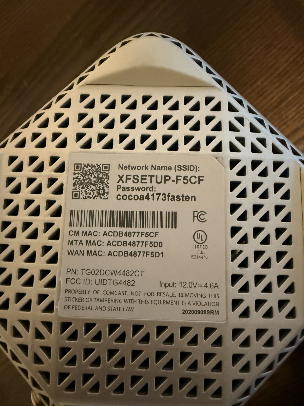 Xfinity XB7-CM WiFi Router Modem White and Power Supply.