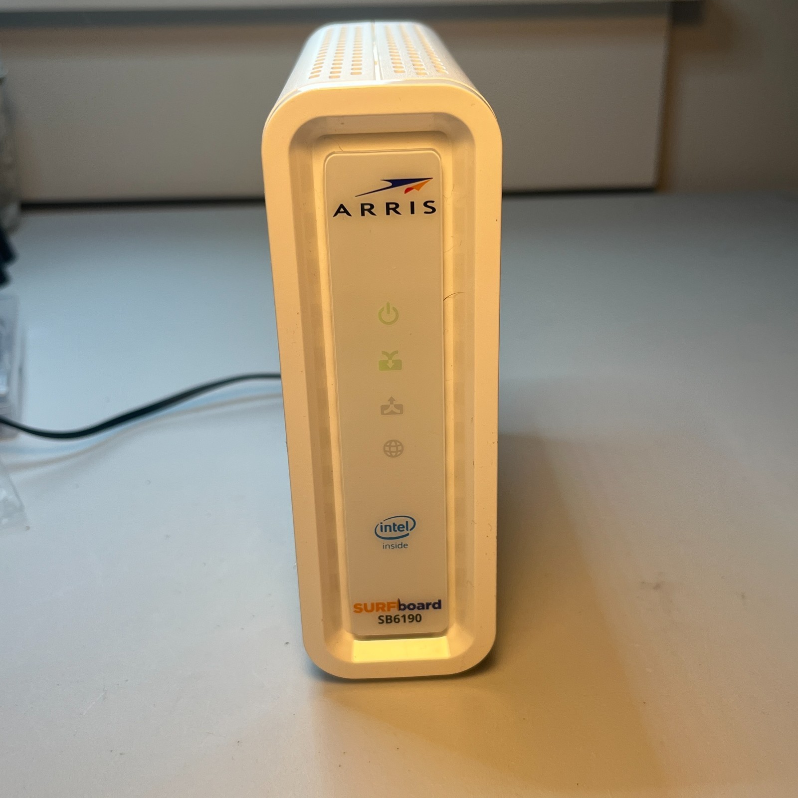 ARRIS SURFboard SB6190 w/Adapter DOCSIS 3.0 Cable Modem 32×8 Channel Bonding