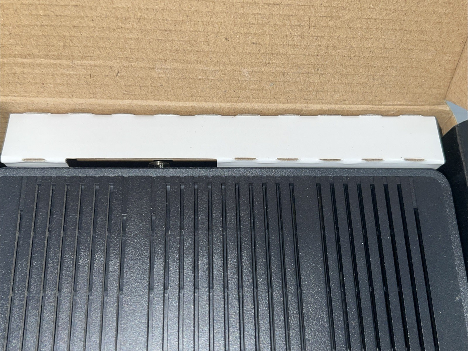 ZOOM Cable Modem Model 5370: 686 Mbps* 16×4 DOCSIS 3.0. New-Open Box