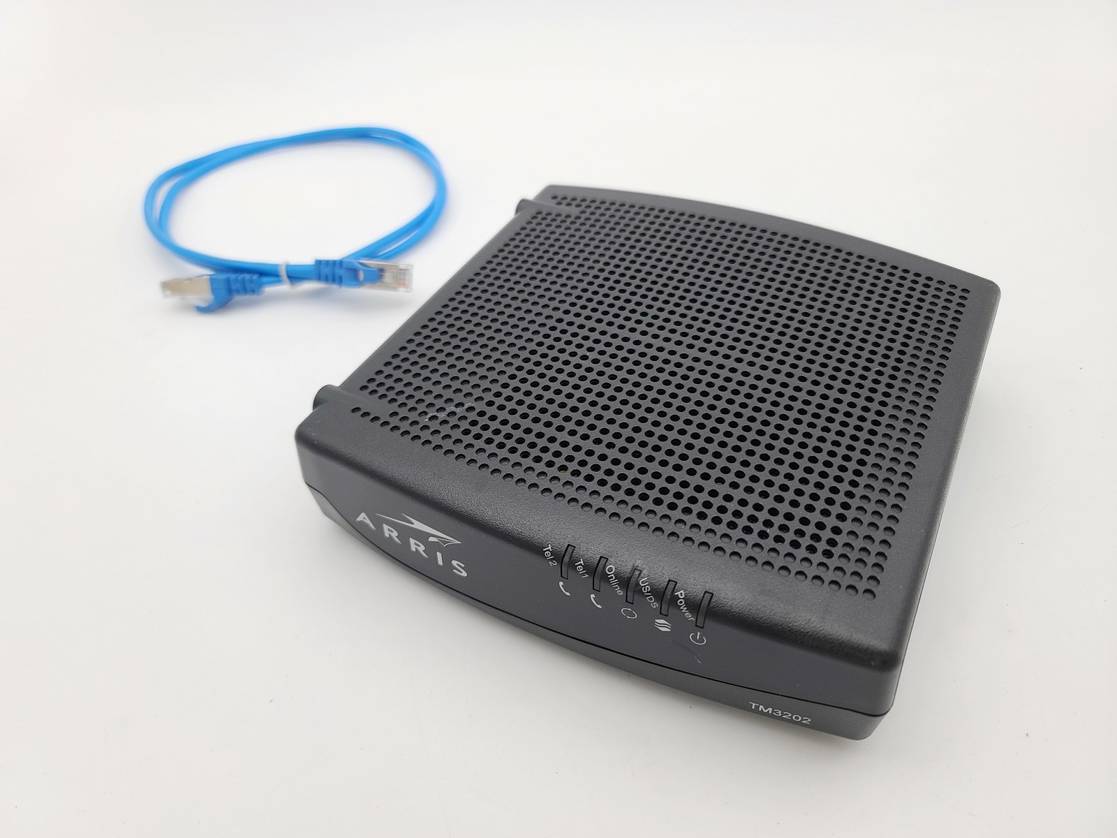 ARRIS TM822A TOUCHSTONE DOCSIS CABLE MODEM W ETHERNET CABLE