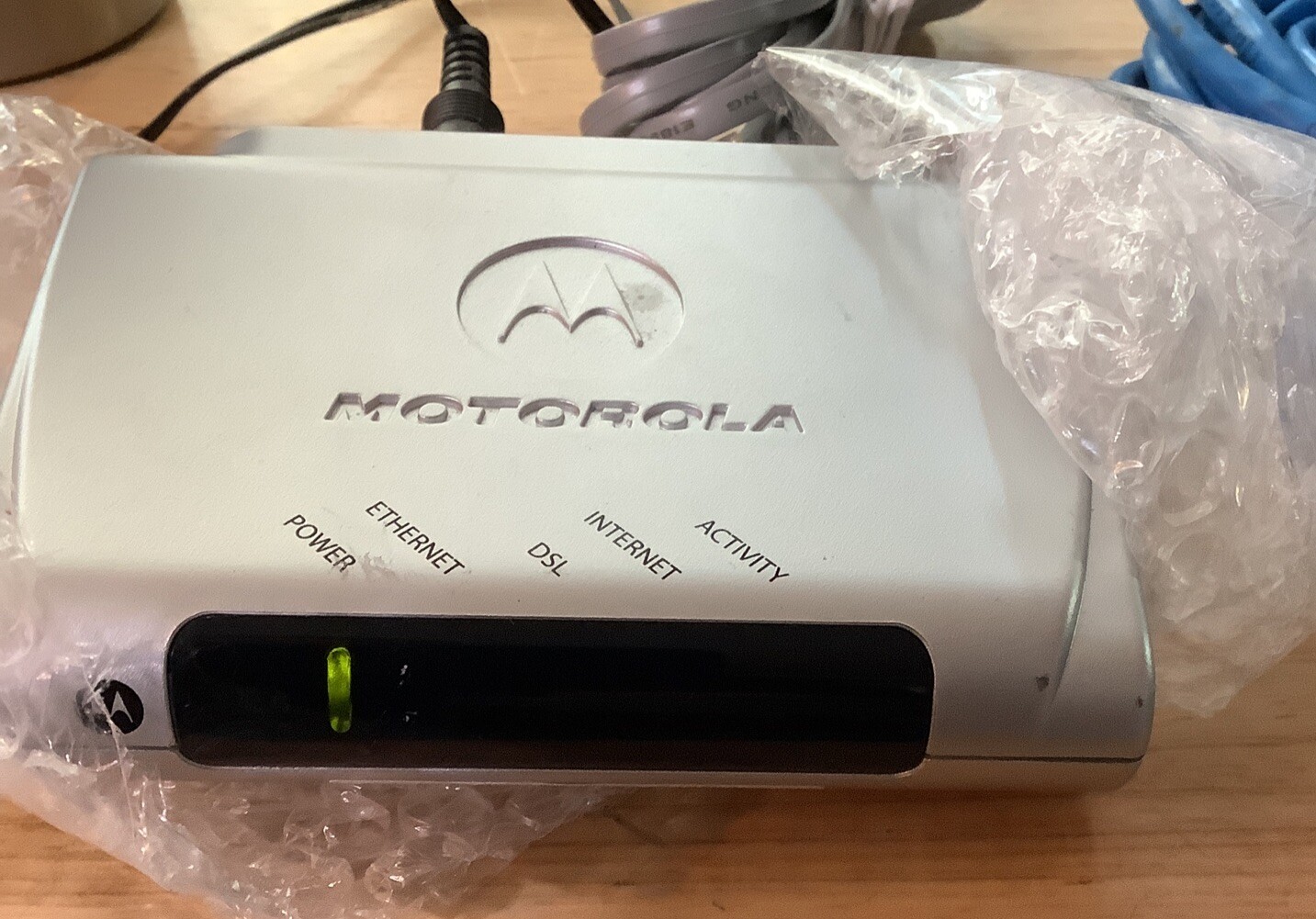 Motorola Genuine W2210-02-1022 High Speed Internet Modem w/DSL Filter